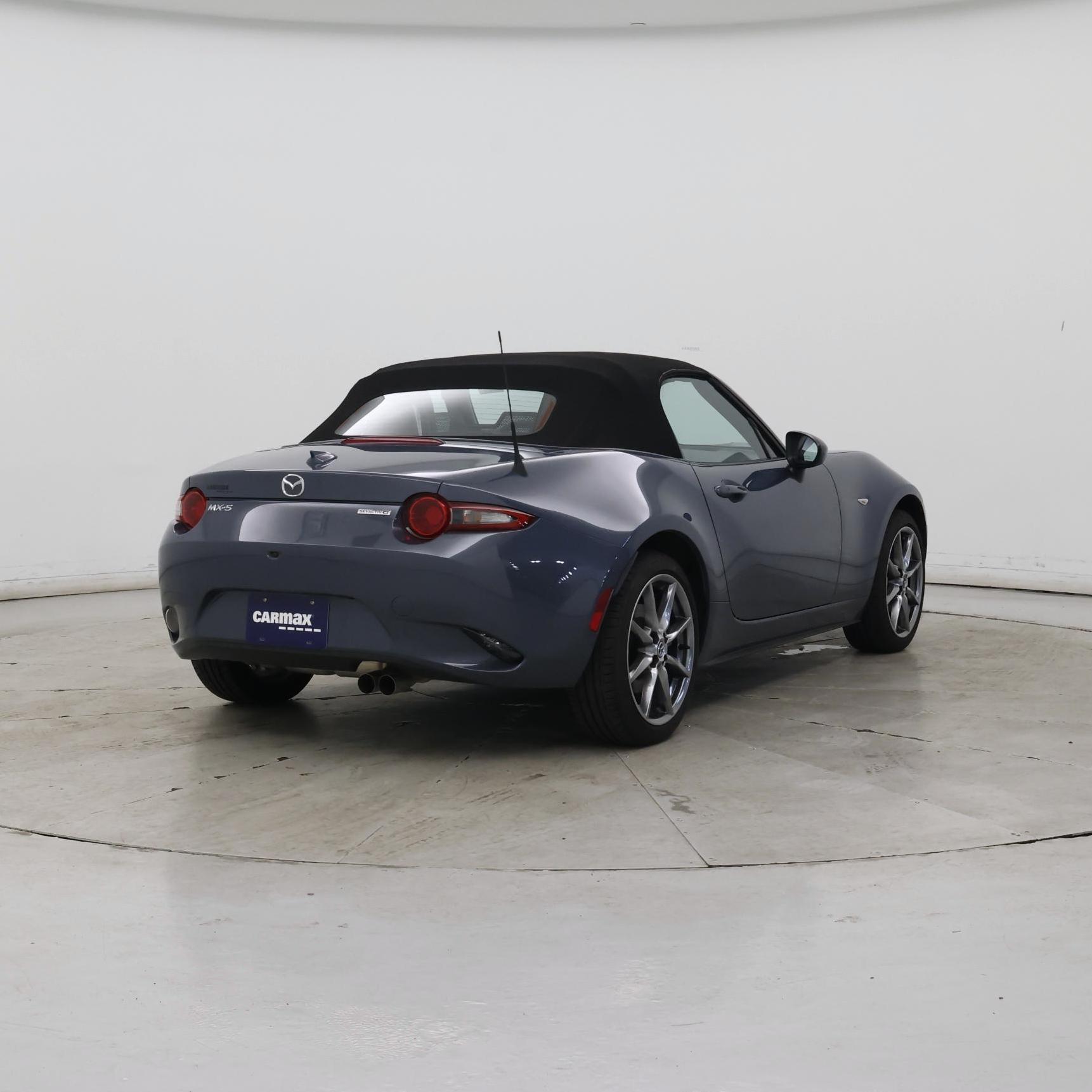 Thumbnail: 2022 Mazda MX-5 Miata - 8