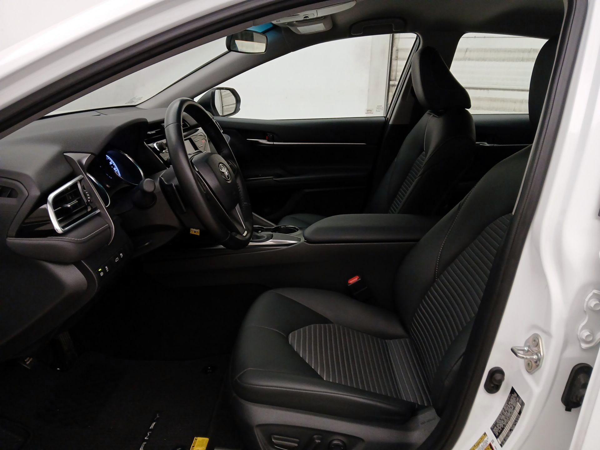Thumbnail: 2018 Toyota Camry - 11