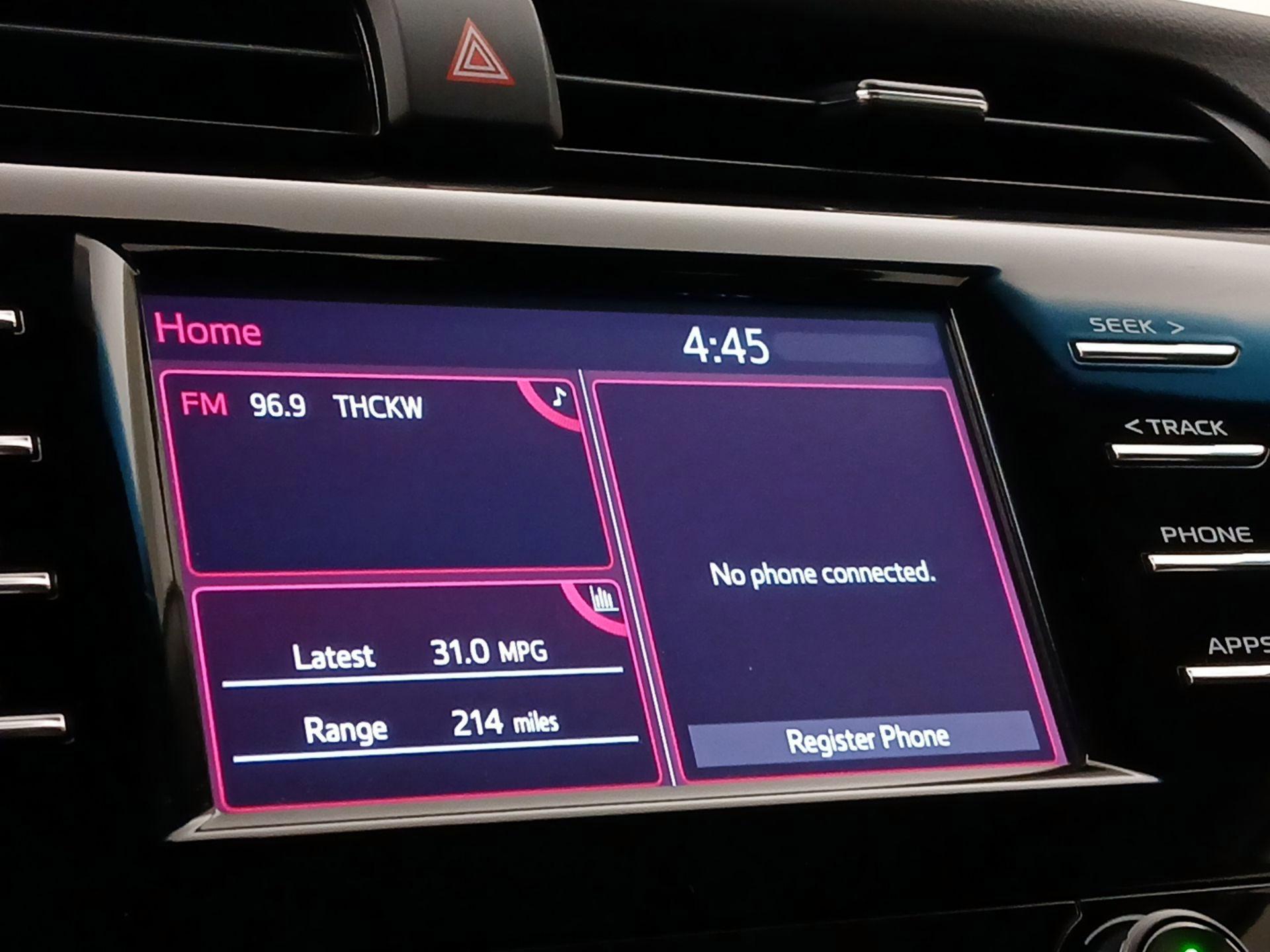 Thumbnail: 2018 Toyota Camry - 15