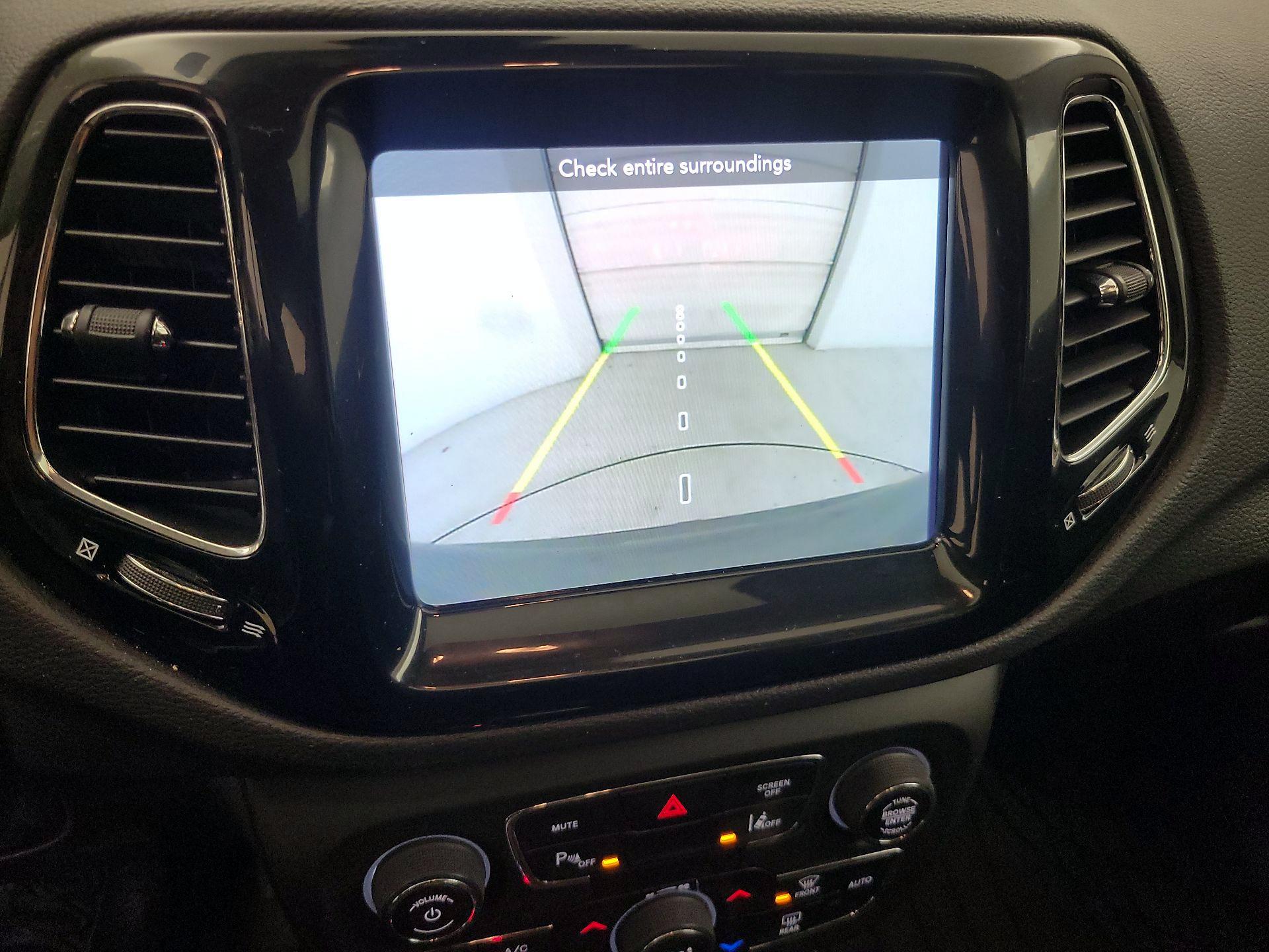 Thumbnail: 2020 Jeep Compass - 14