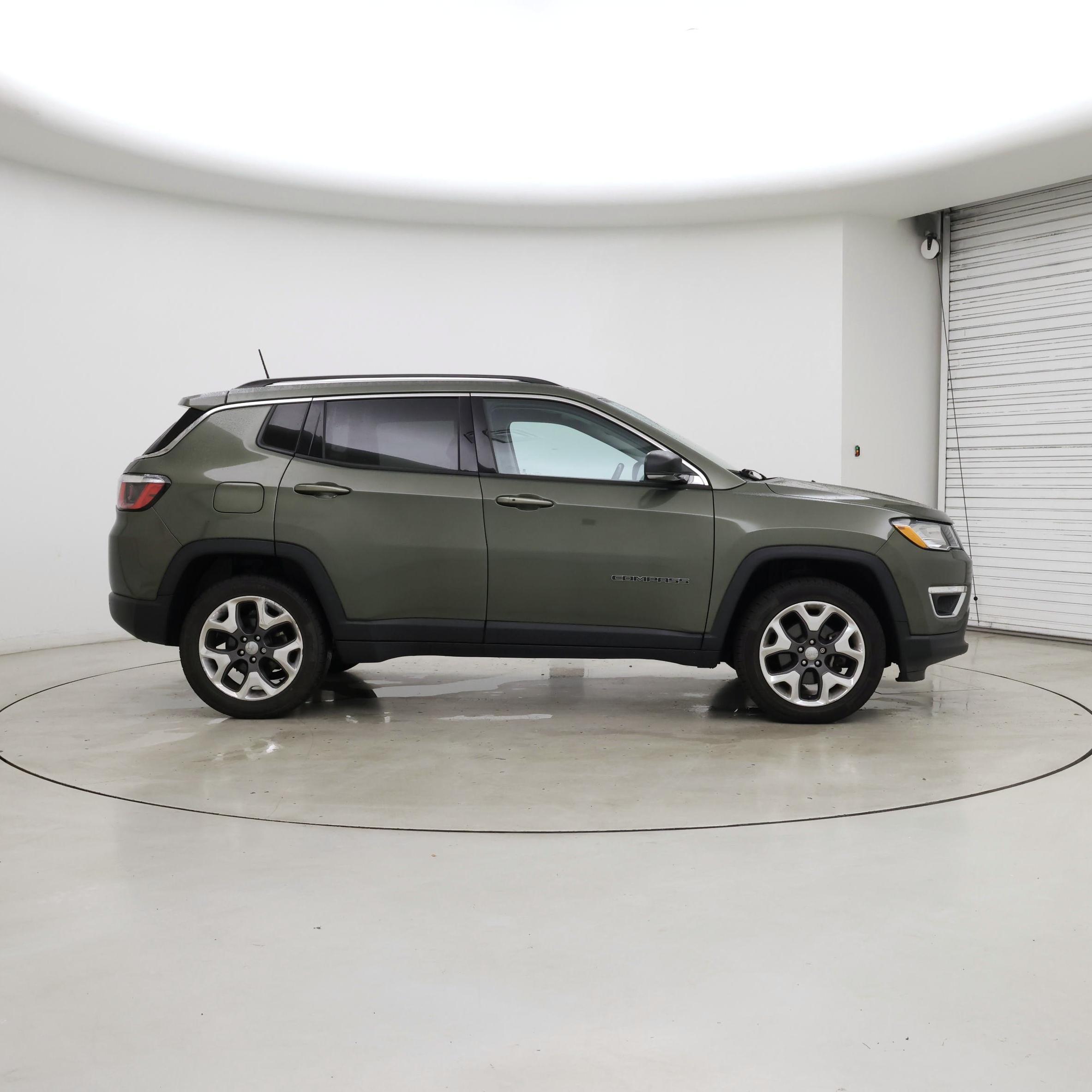 Thumbnail: 2020 Jeep Compass - 7