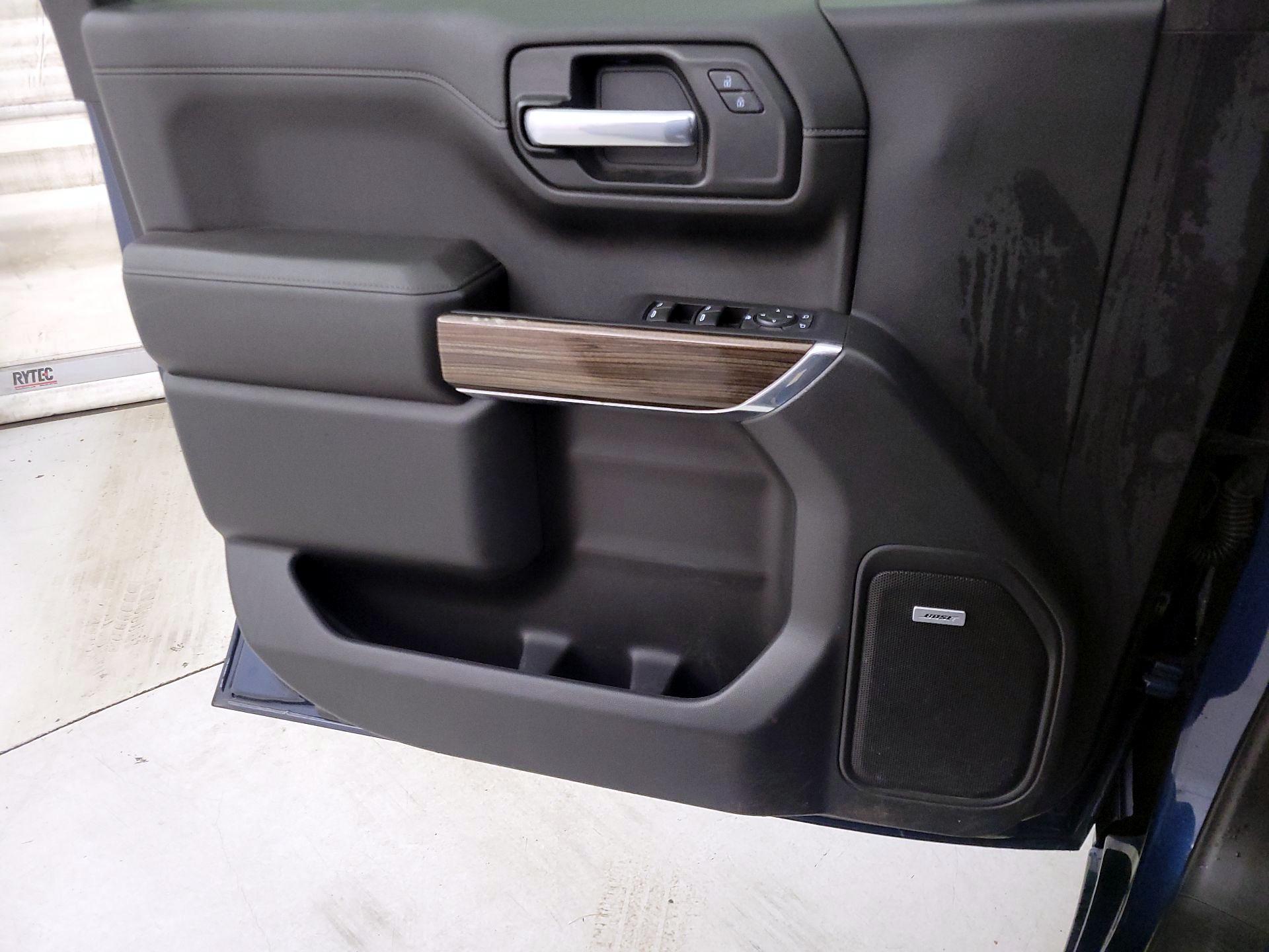 Thumbnail: 2020 Chevrolet Silverado 1500 - 12