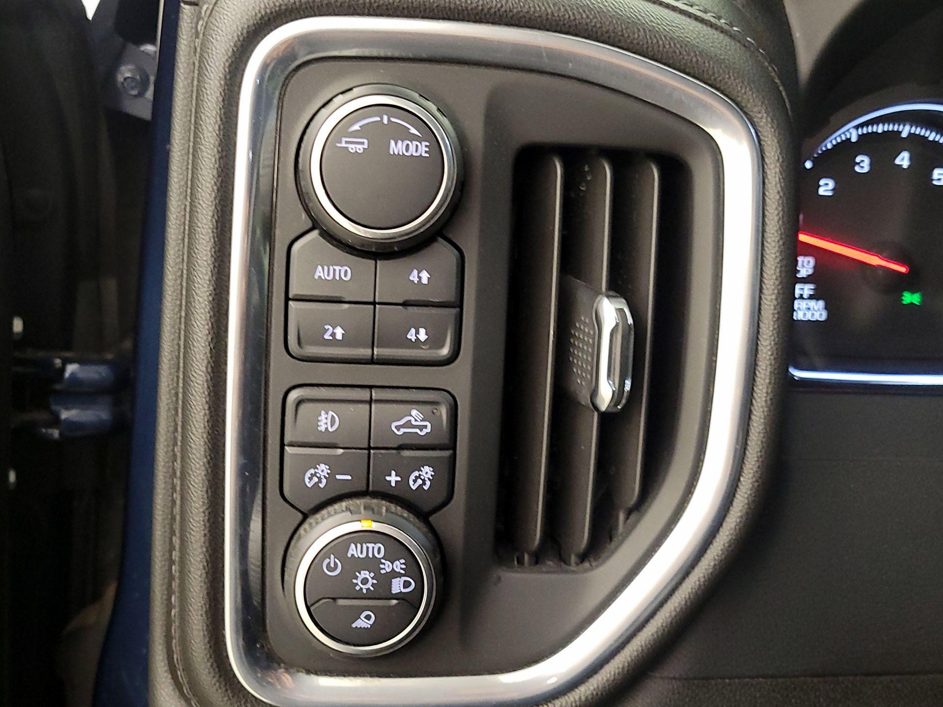 Thumbnail: 2020 Chevrolet Silverado 1500 - 13