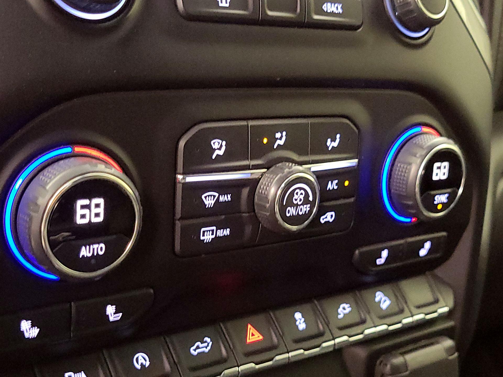 Thumbnail: 2020 Chevrolet Silverado 1500 - 16