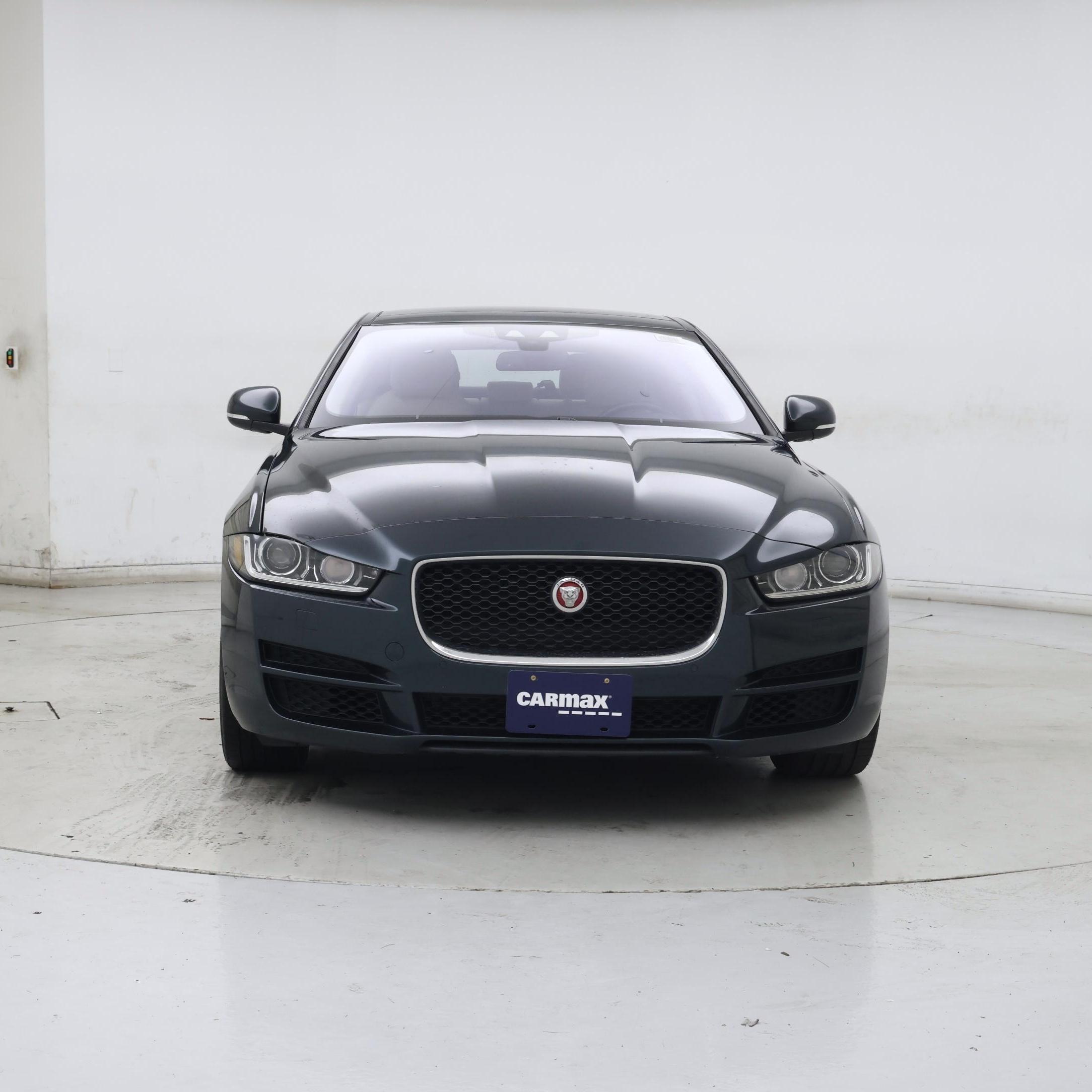 Thumbnail: 2017 Jaguar XE - 5