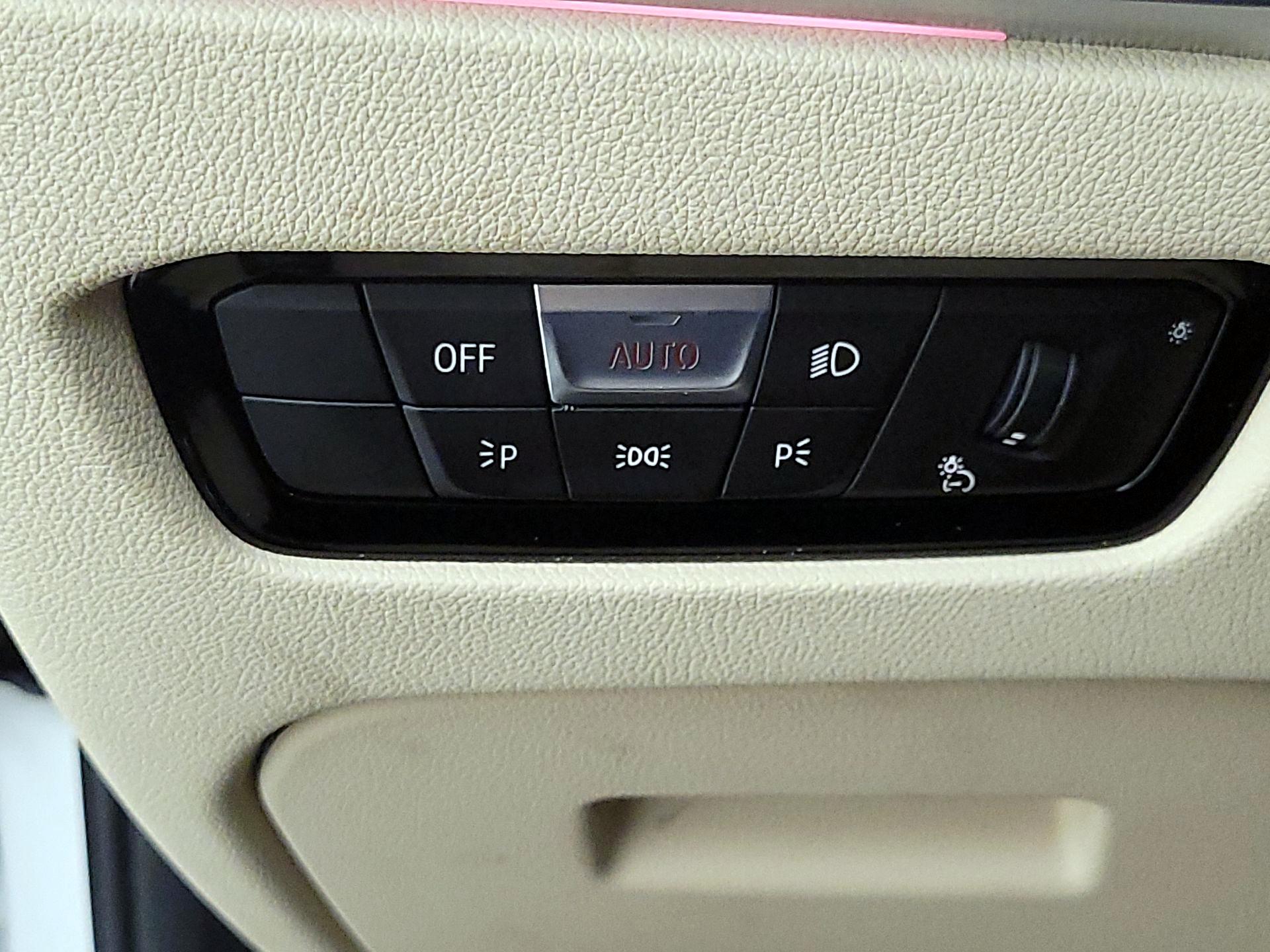 Thumbnail: 2020 BMW 3 Series - 13