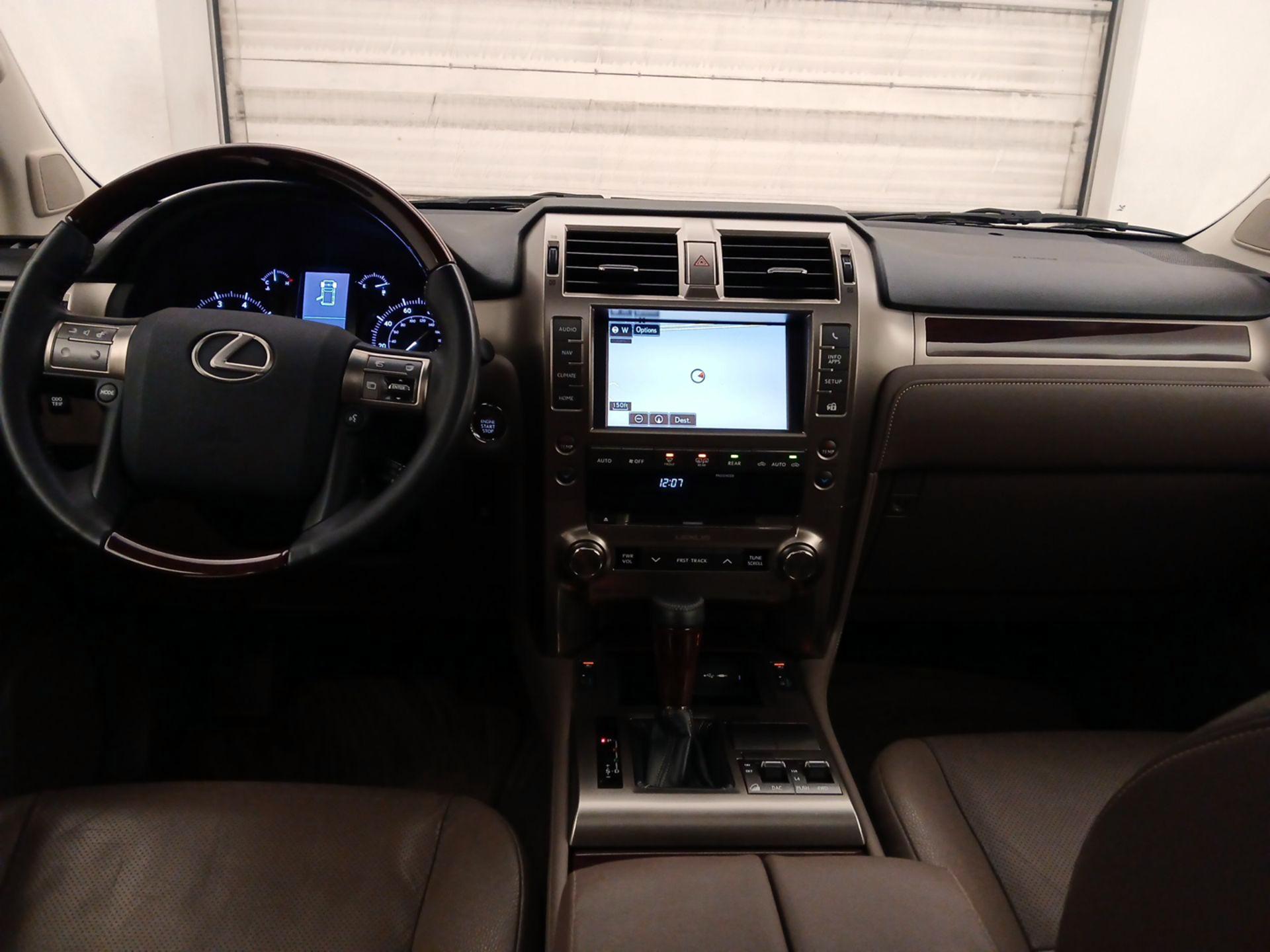 Thumbnail: 2014 Lexus GX - 9