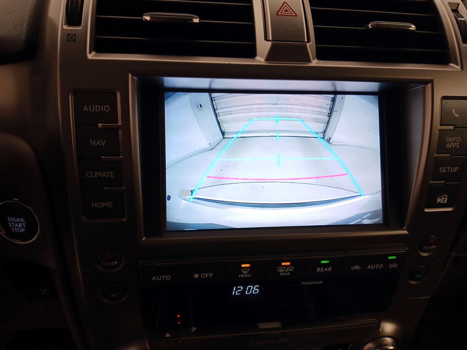 Thumbnail: 2014 Lexus GX - 15