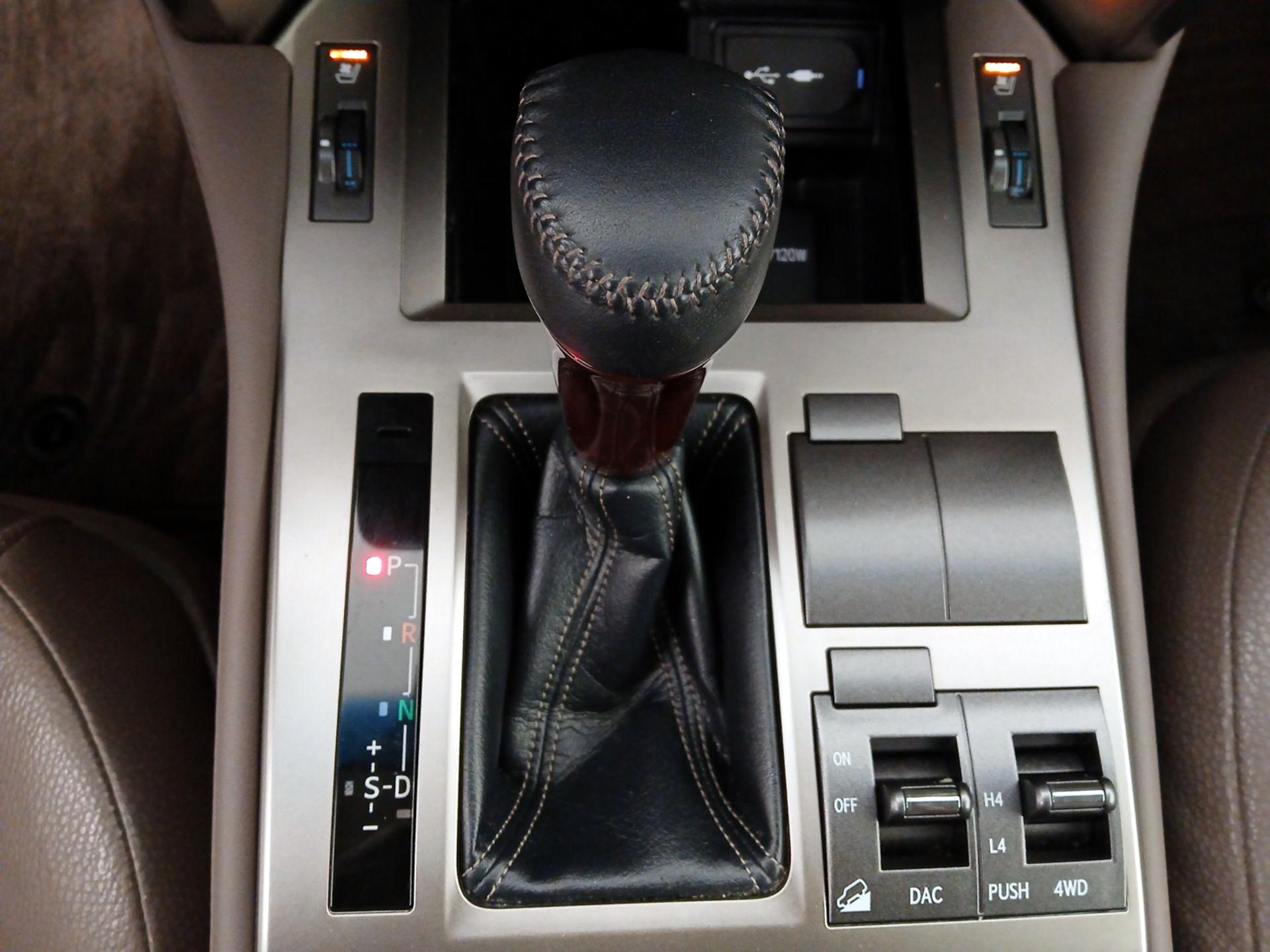 Thumbnail: 2014 Lexus GX - 18