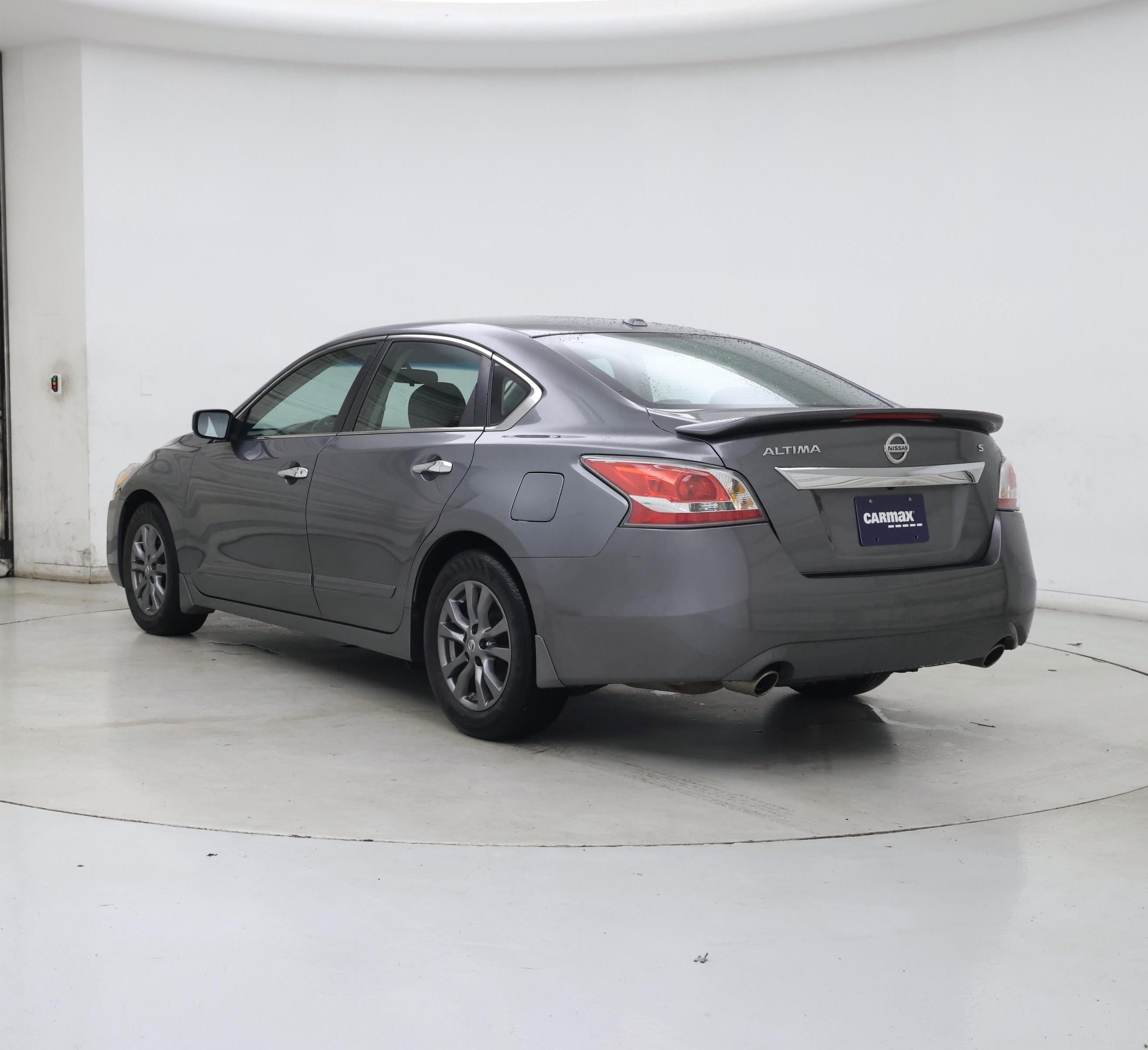 Thumbnail: 2015 Nissan Altima - 2