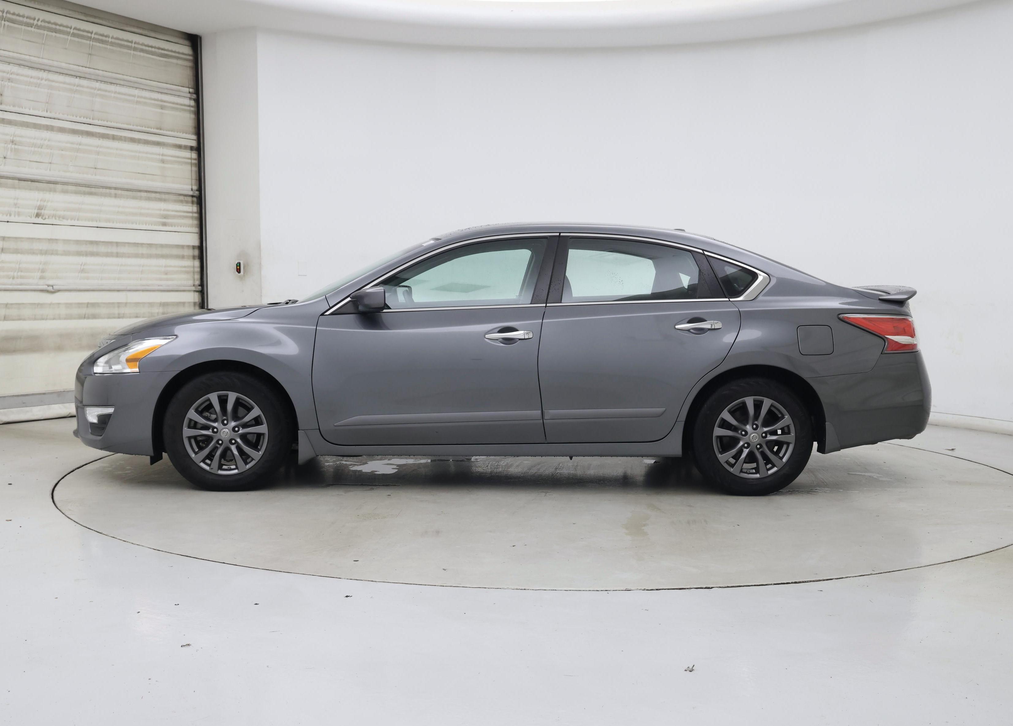 Thumbnail: 2015 Nissan Altima - 3