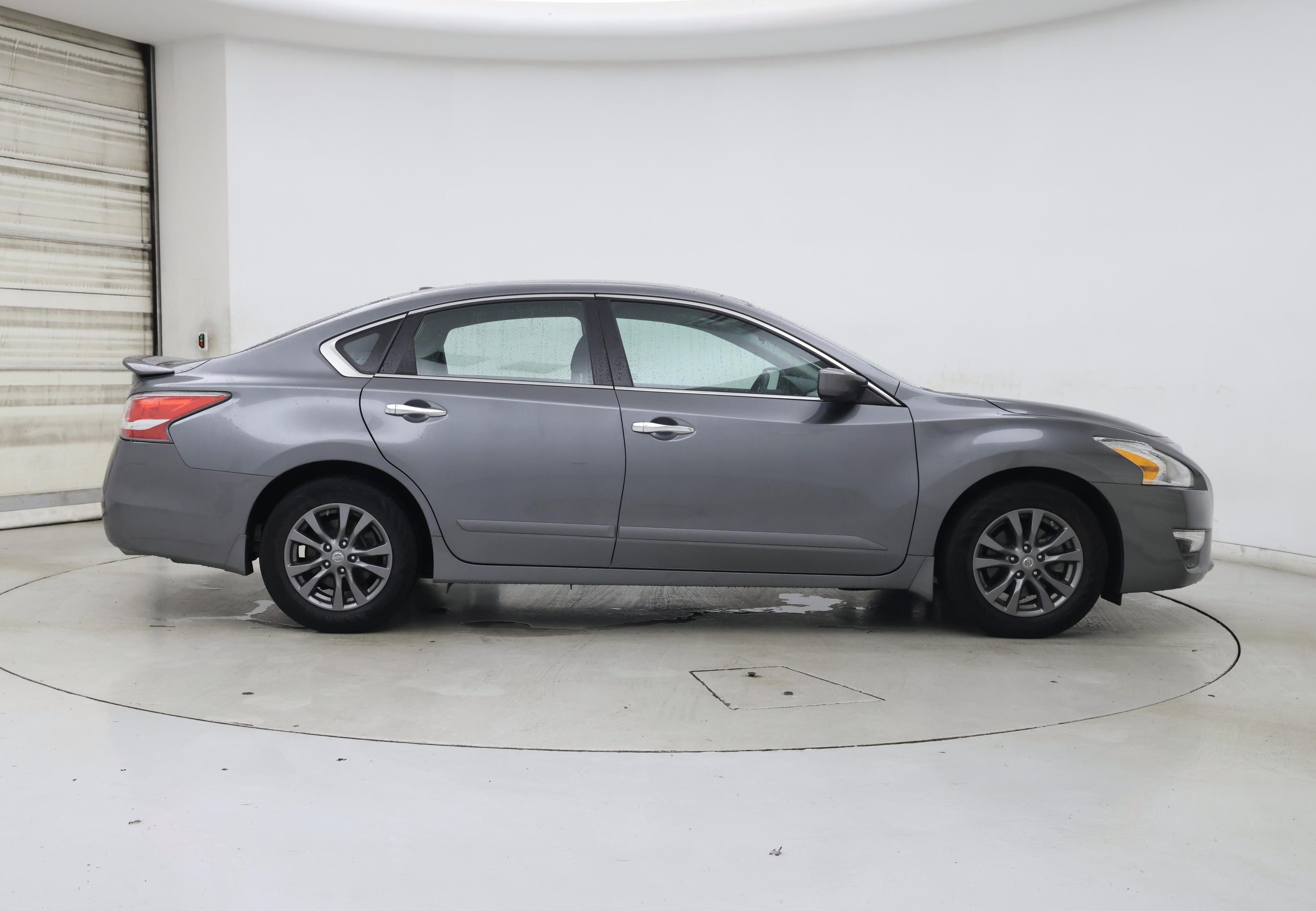 Thumbnail: 2015 Nissan Altima - 7