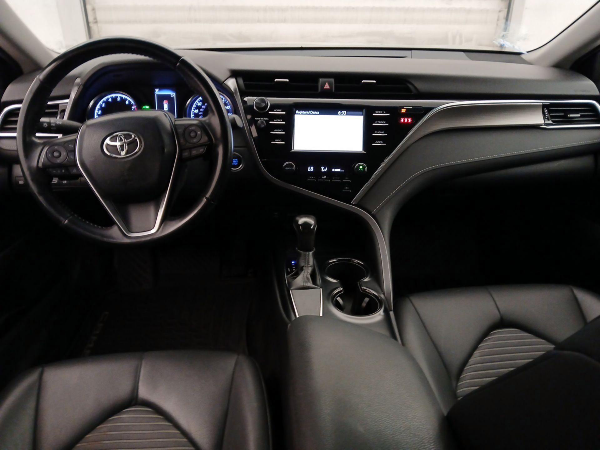 Thumbnail: 2018 Toyota Camry - 9