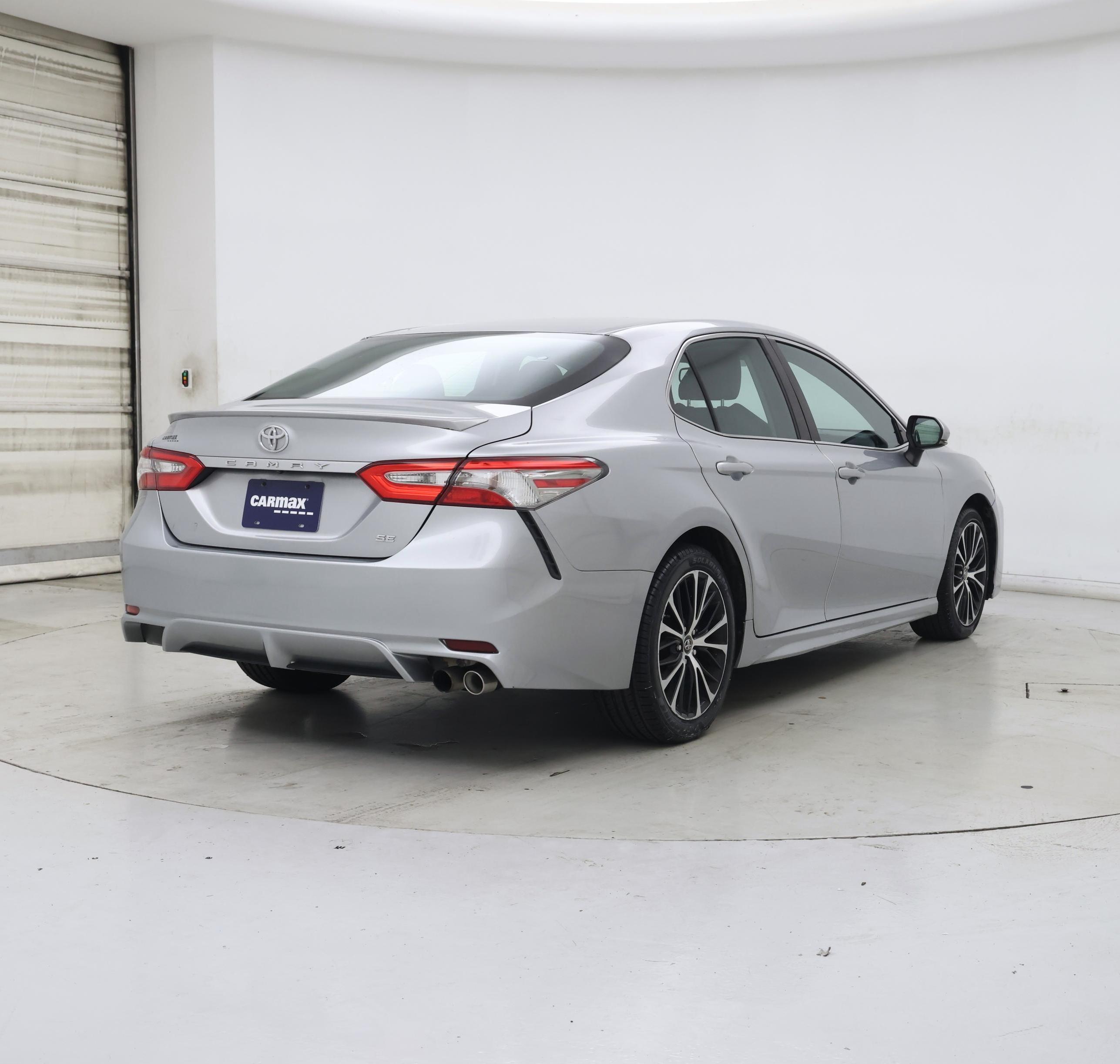 Thumbnail: 2018 Toyota Camry - 8