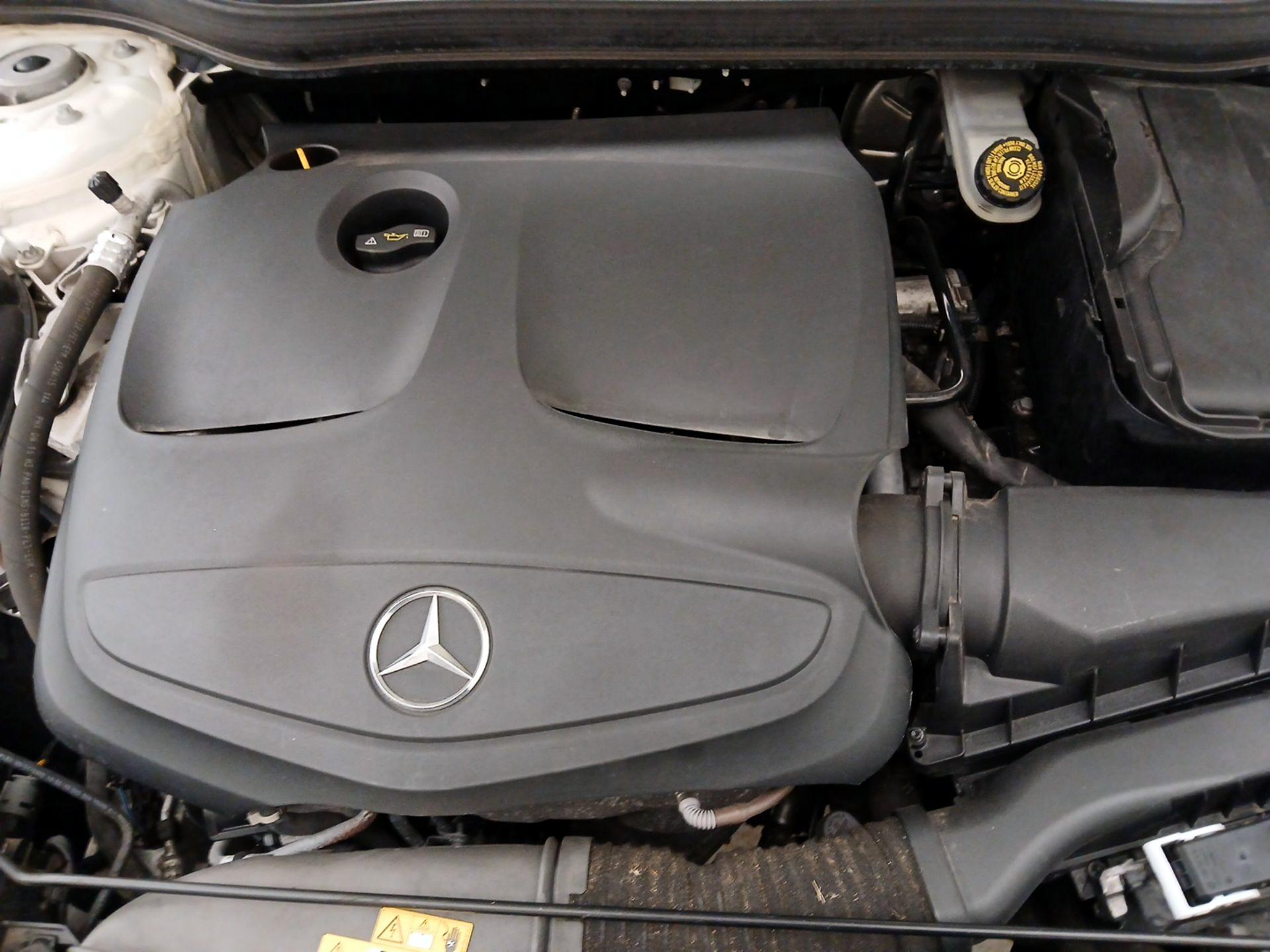 Thumbnail: 2016 Mercedes-Benz GLA - 20
