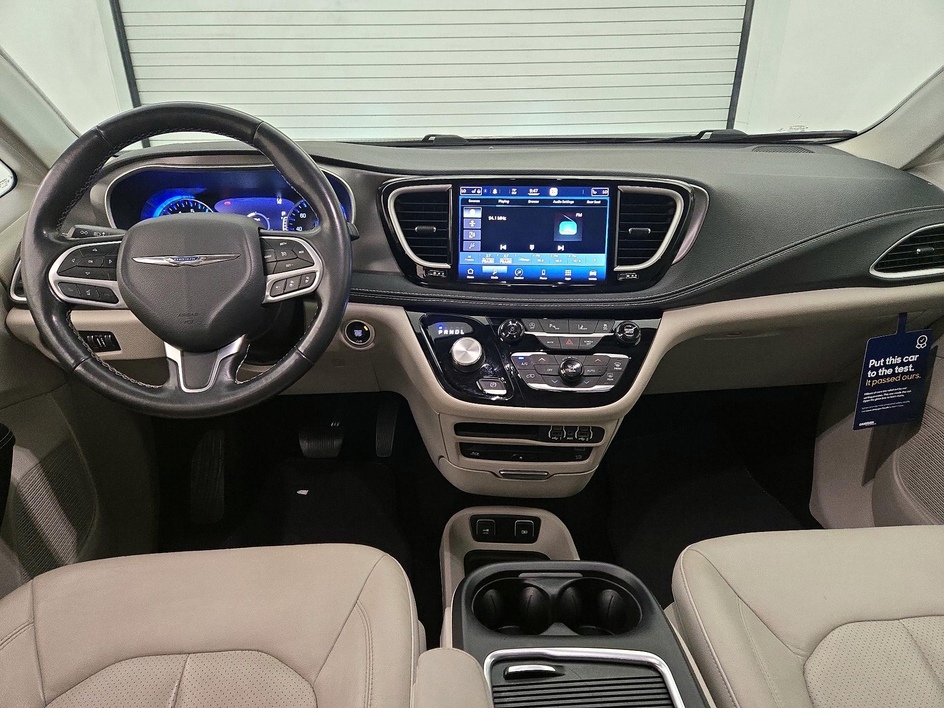 Thumbnail: 2021 Chrysler Pacifica - 9