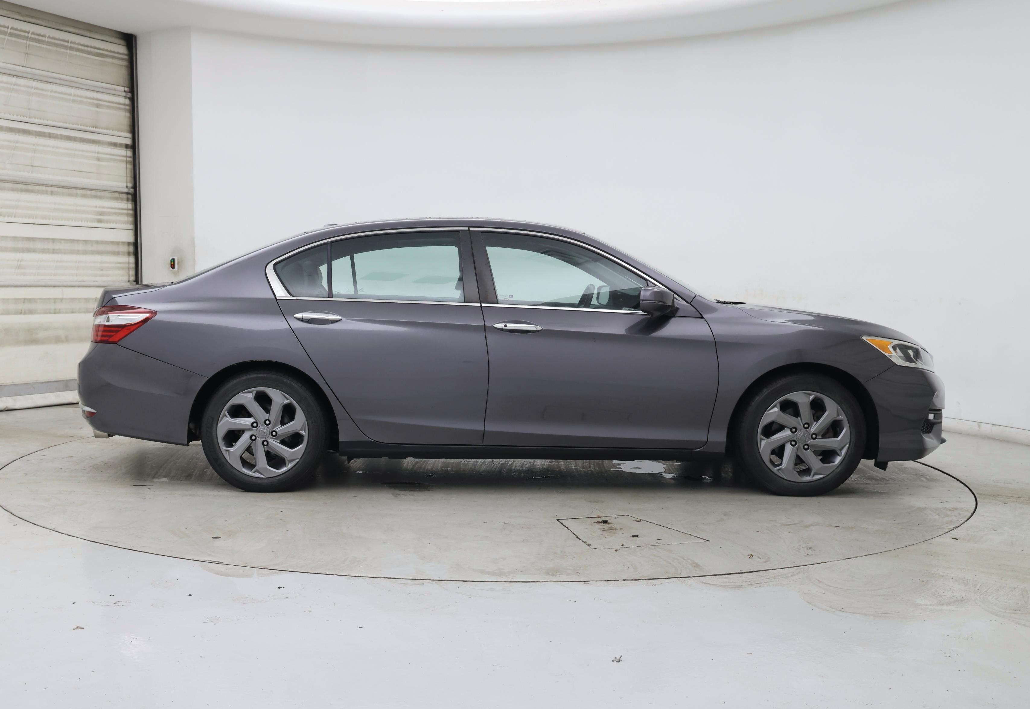 Thumbnail: 2017 Honda Accord - 7