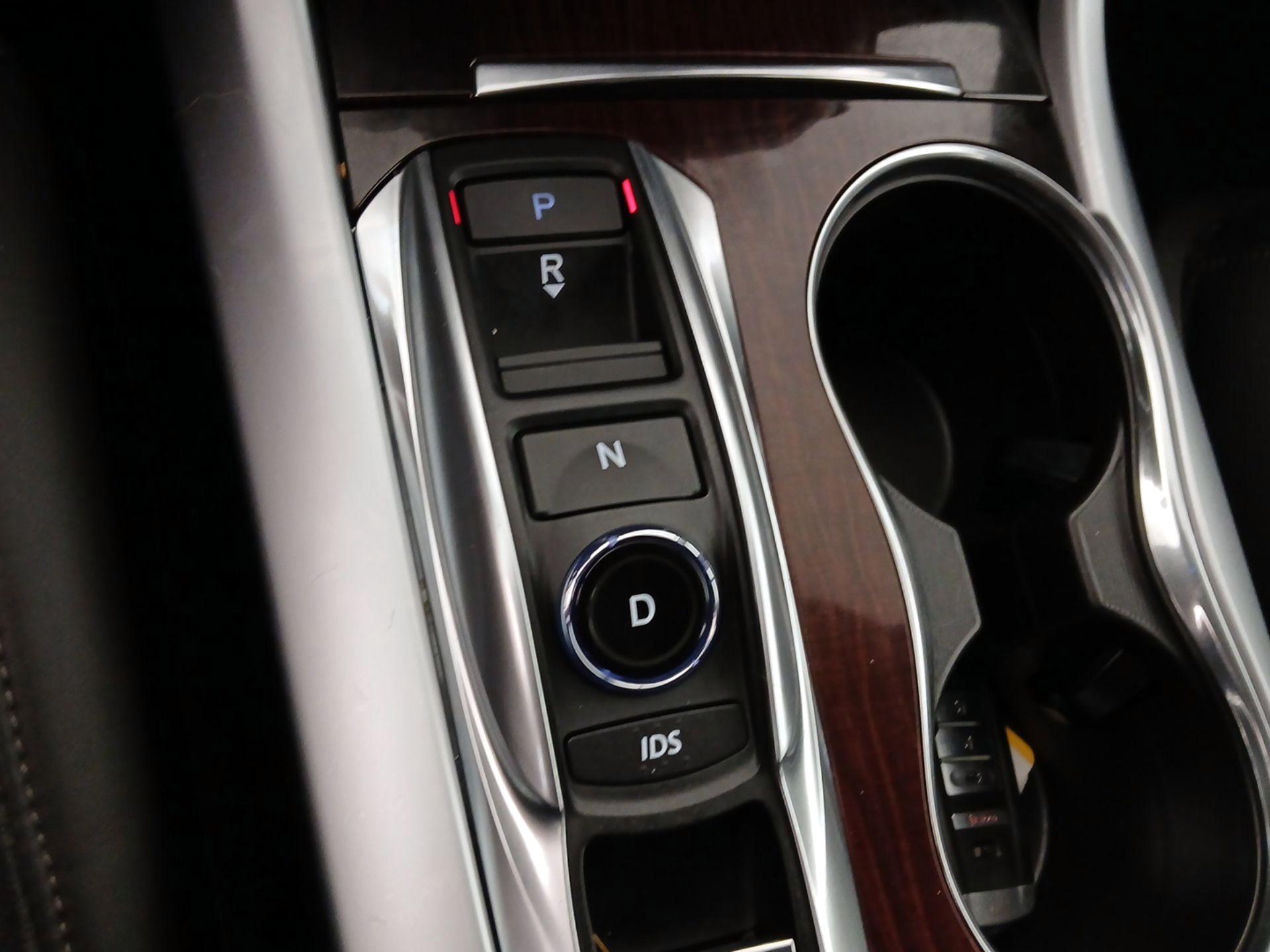 Thumbnail: 2015 Acura TLX - 17
