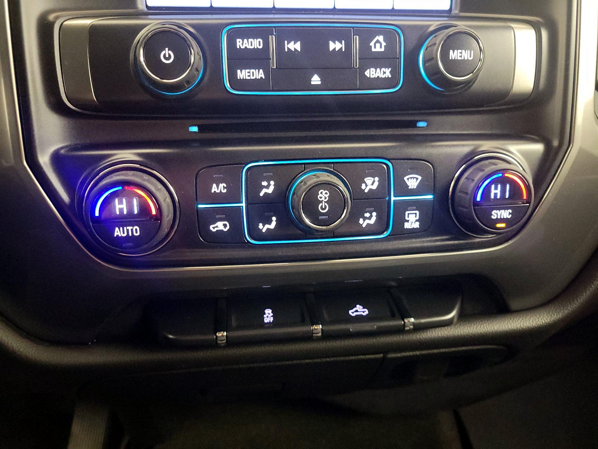 Thumbnail: 2015 Chevrolet Silverado 1500 - 17