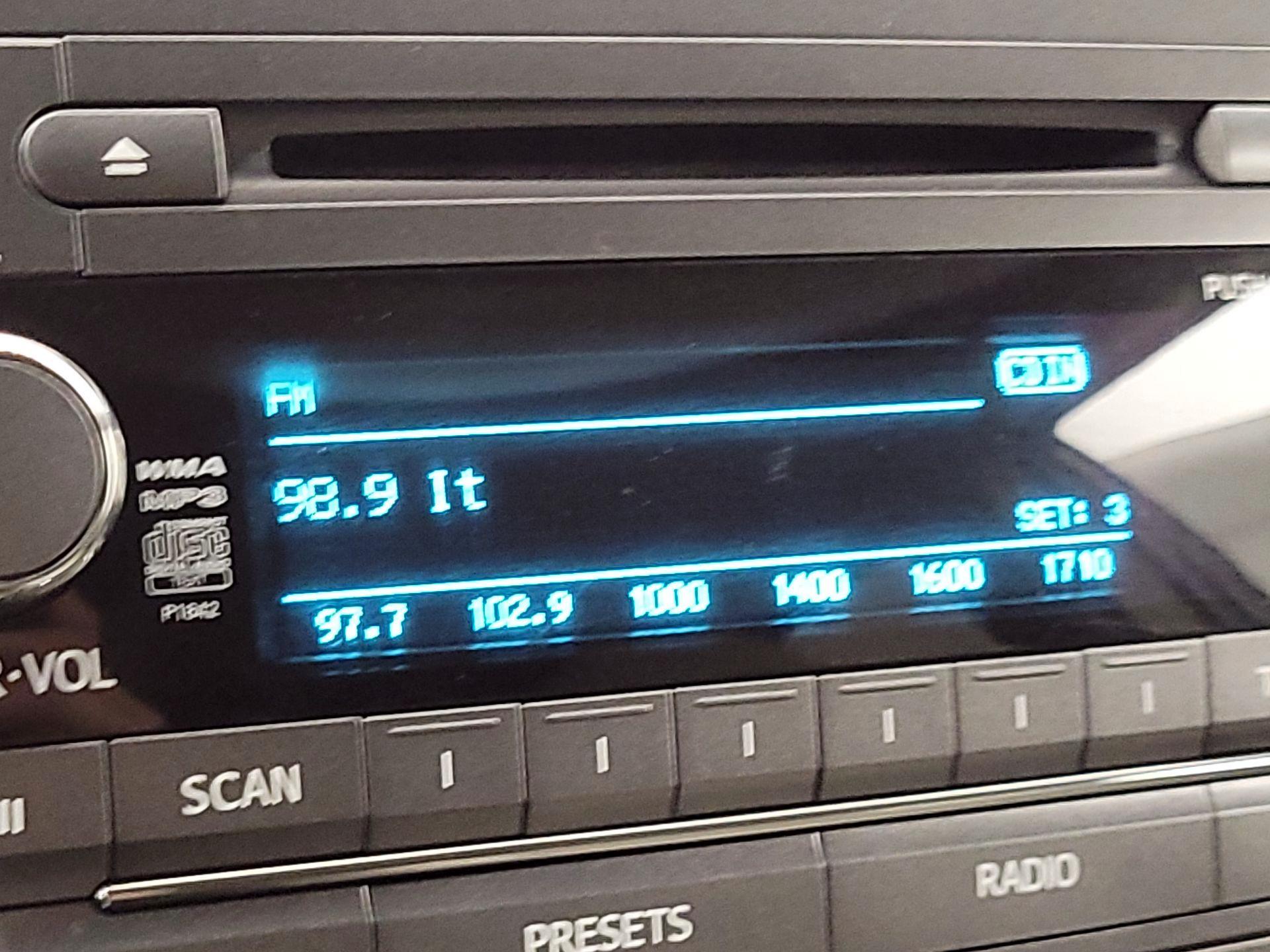 Thumbnail: 2014 Toyota Sienna - 12