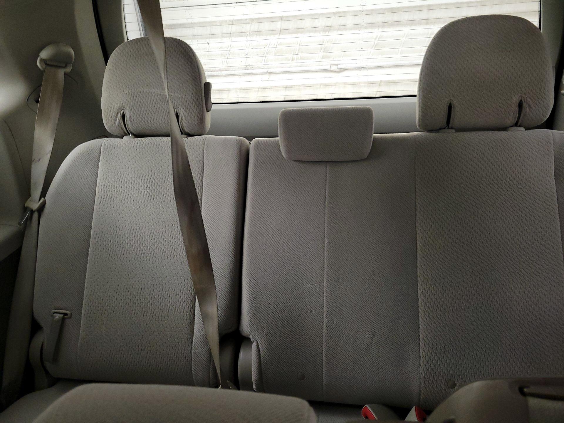 Thumbnail: 2014 Toyota Sienna - 16