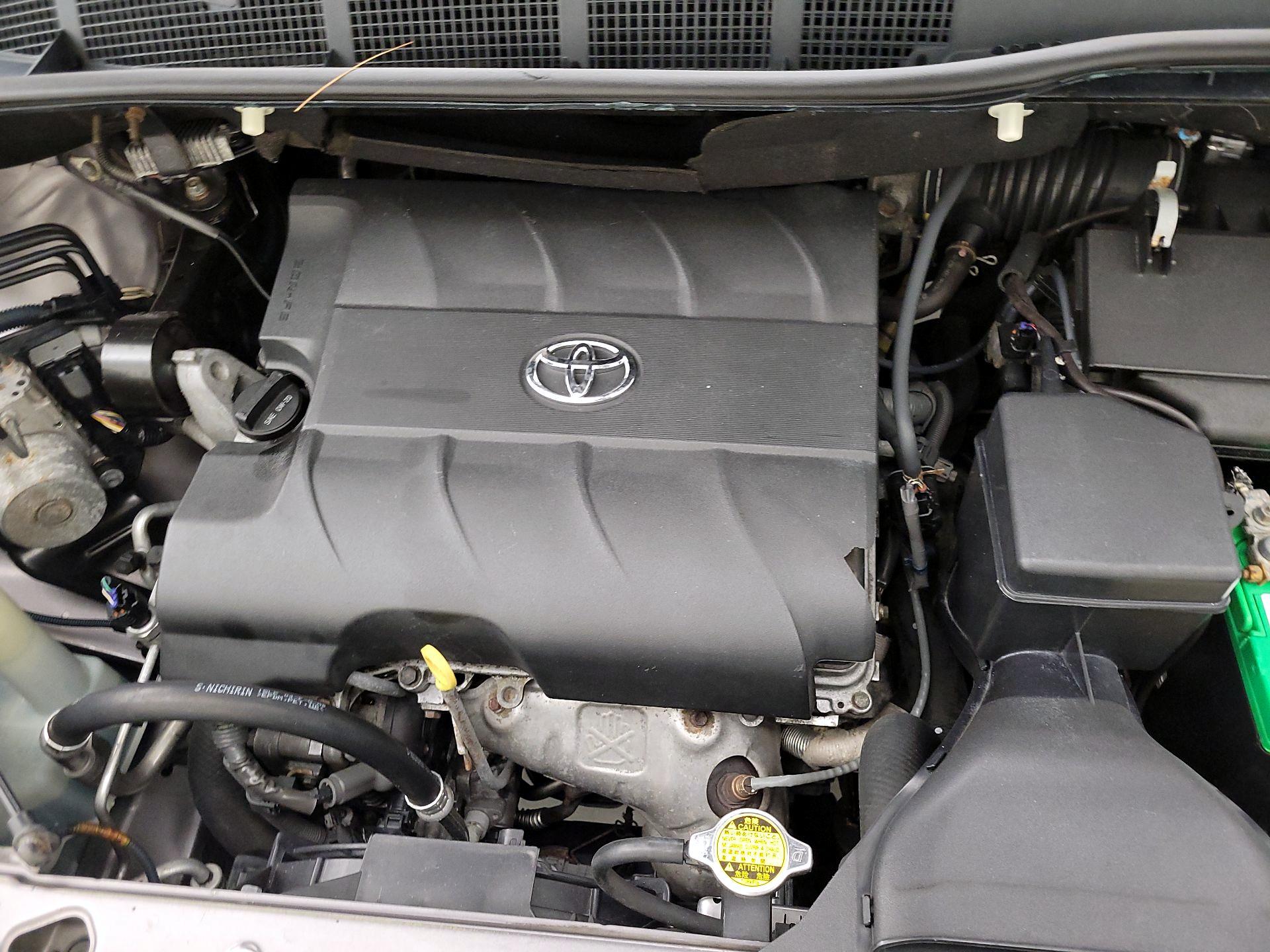 Thumbnail: 2014 Toyota Sienna - 18