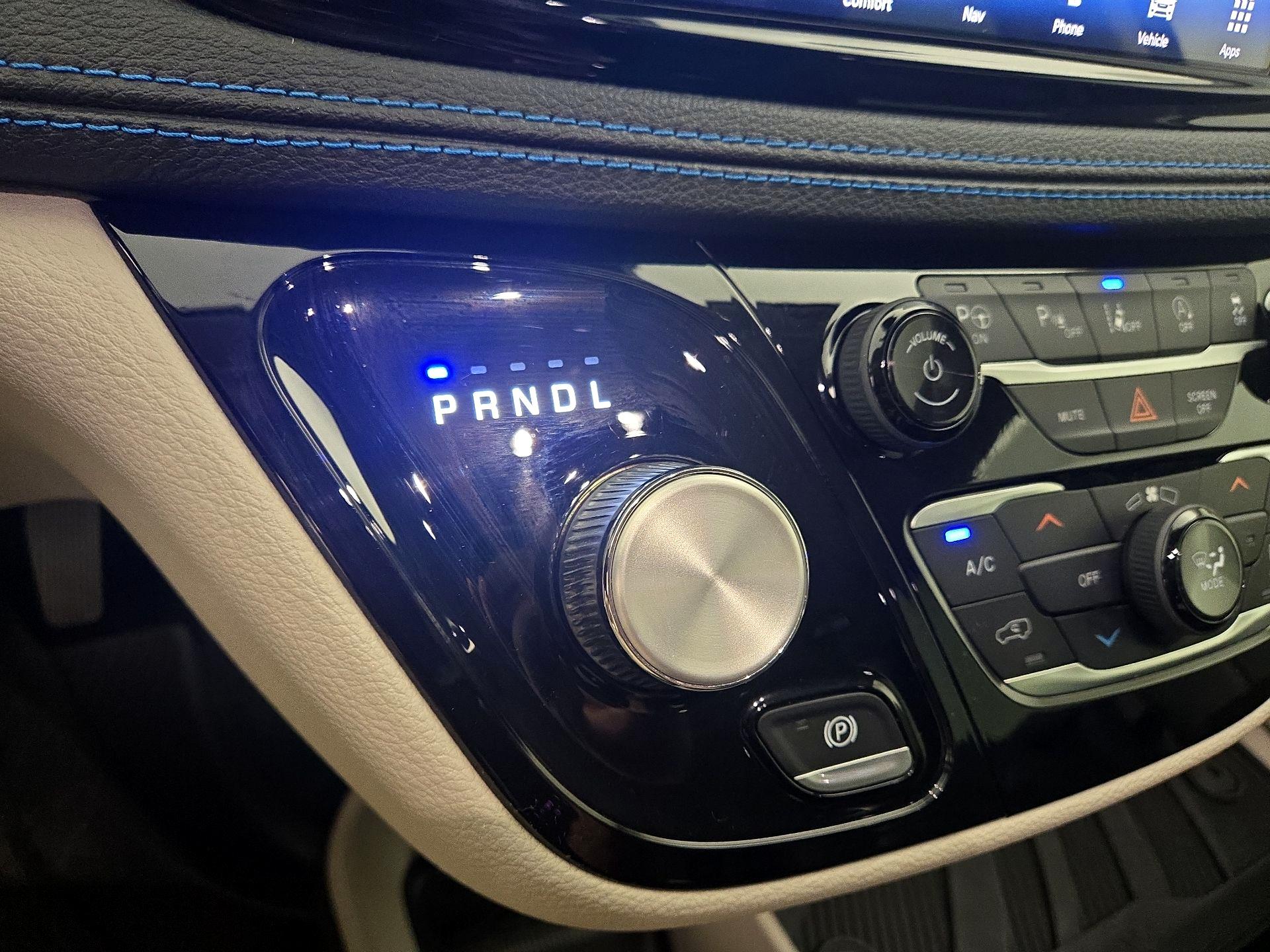 Thumbnail: 2021 Chrysler Pacifica - 18