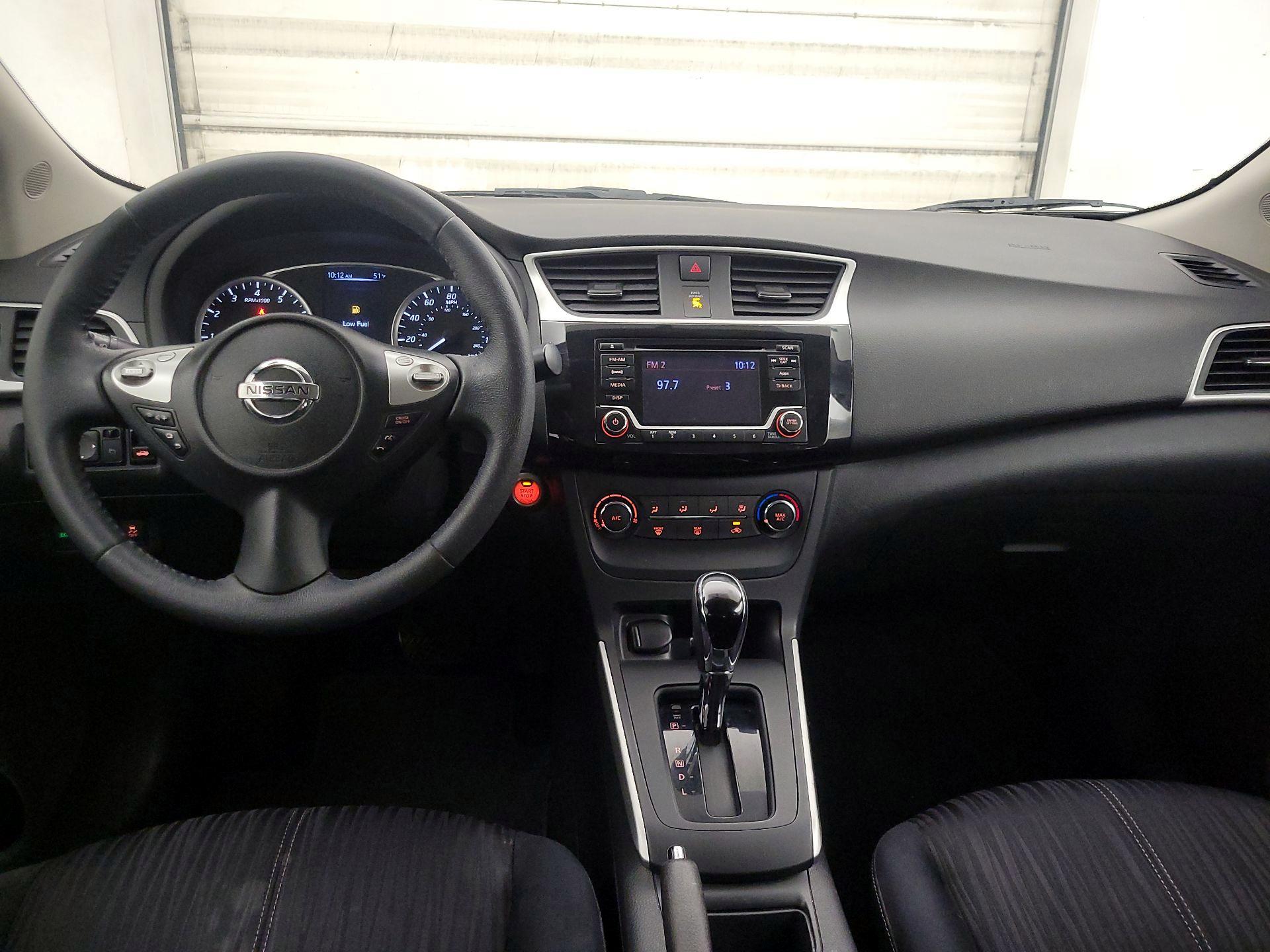 Thumbnail: 2016 Nissan Sentra - 9