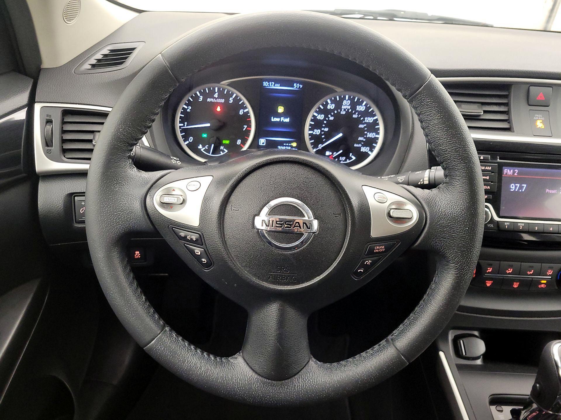 Thumbnail: 2016 Nissan Sentra - 10