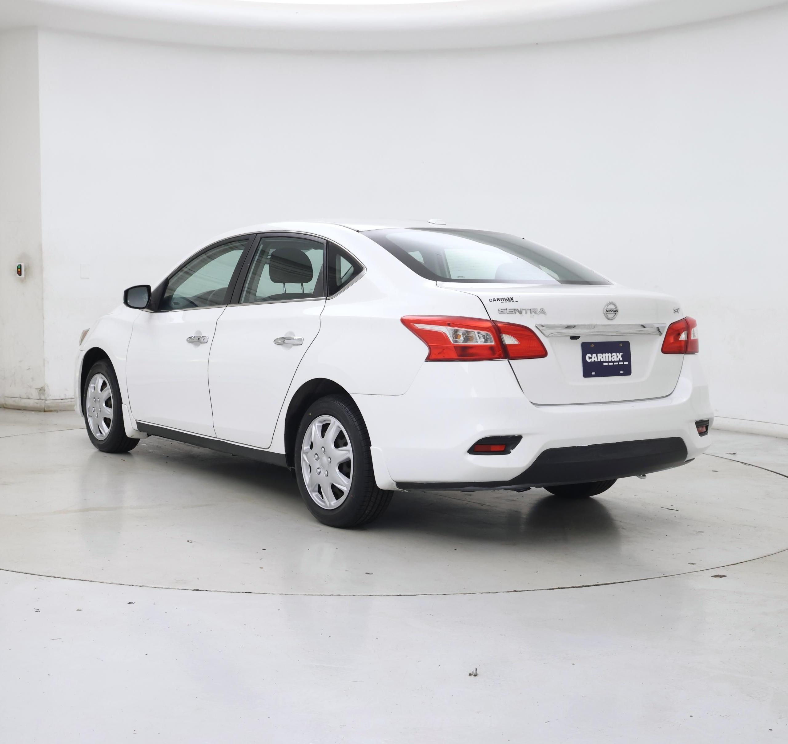 Thumbnail: 2016 Nissan Sentra - 2