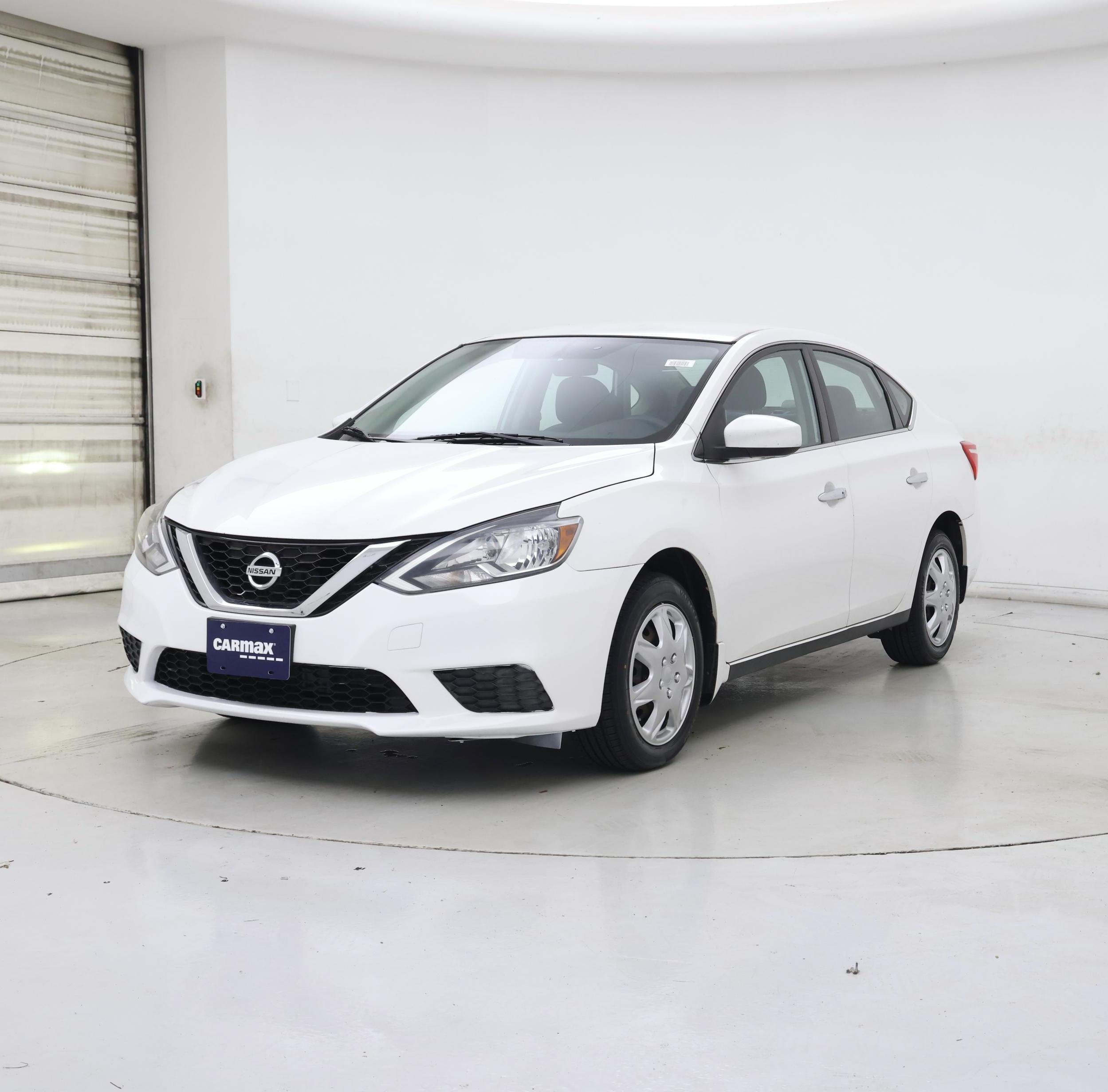 Thumbnail: 2016 Nissan Sentra - 4