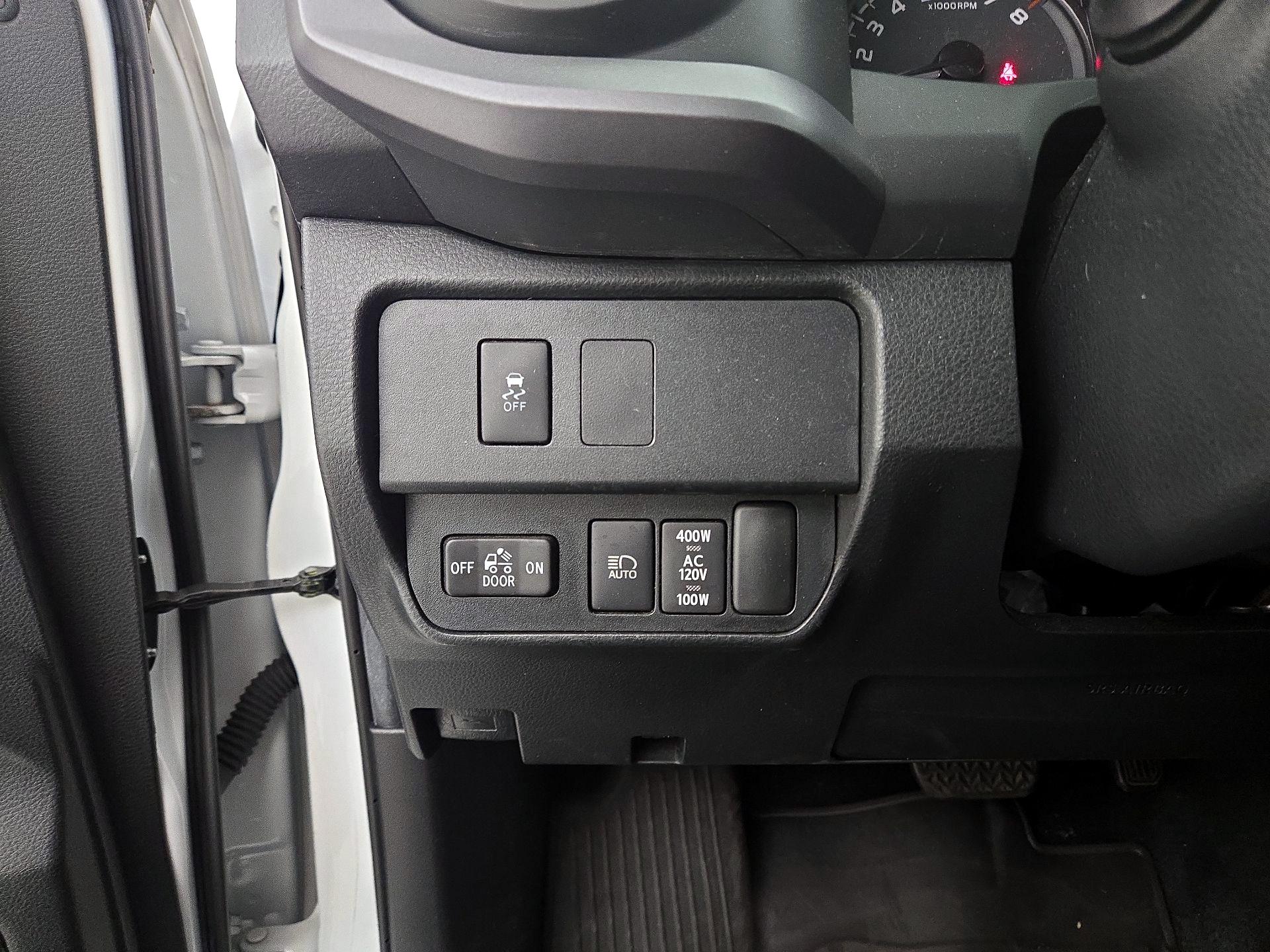 Thumbnail: 2022 Toyota Tacoma - 13