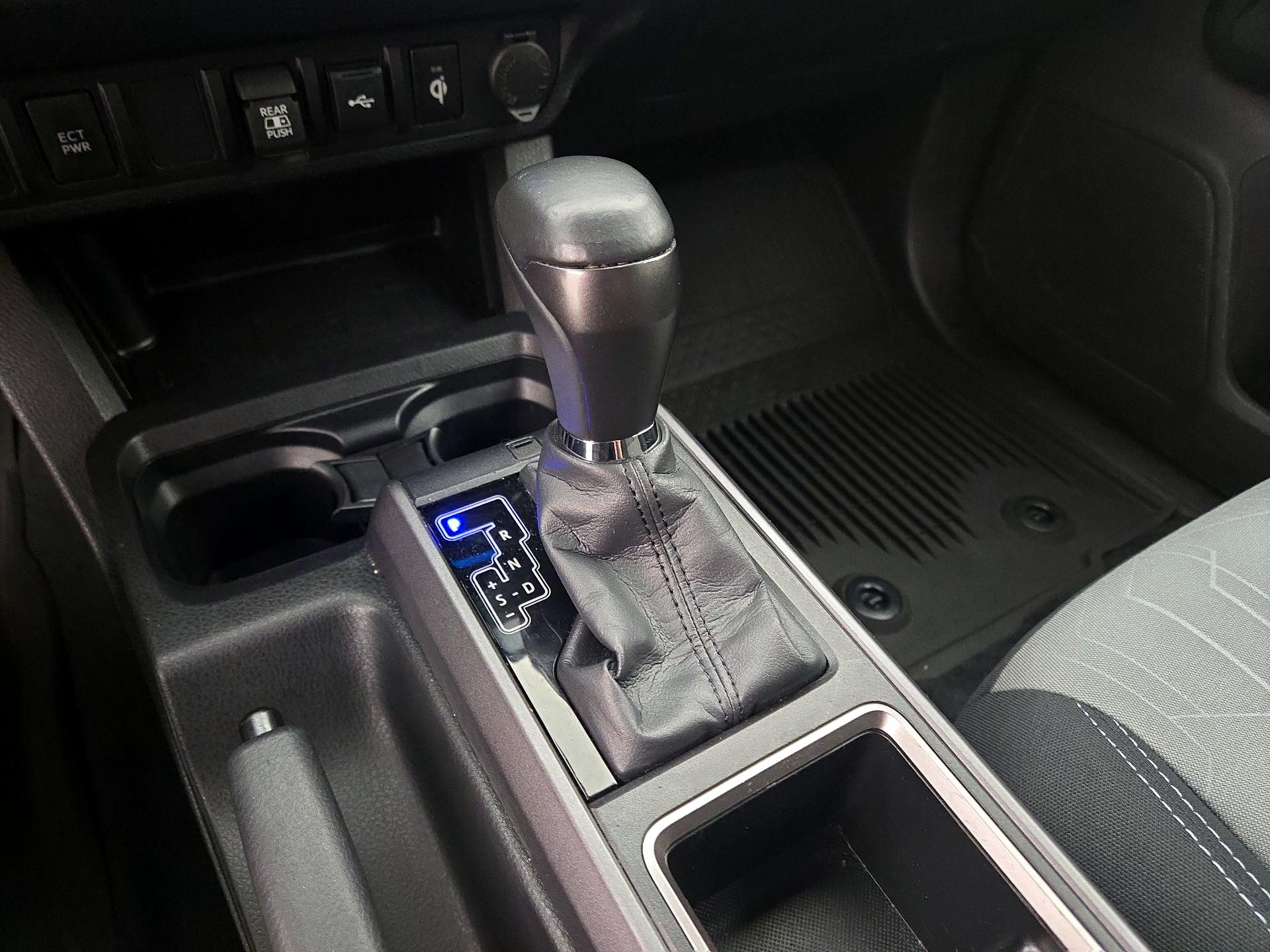 Thumbnail: 2022 Toyota Tacoma - 17