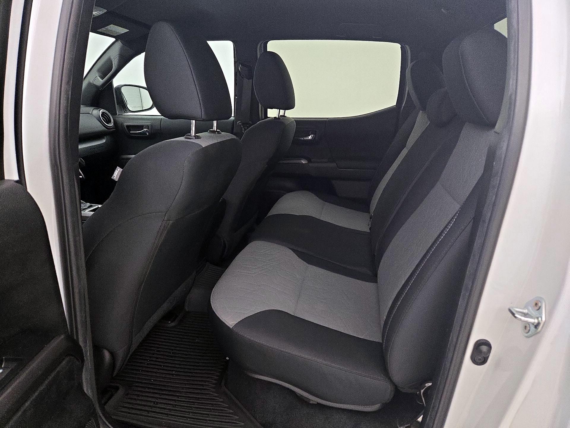 Thumbnail: 2022 Toyota Tacoma - 19