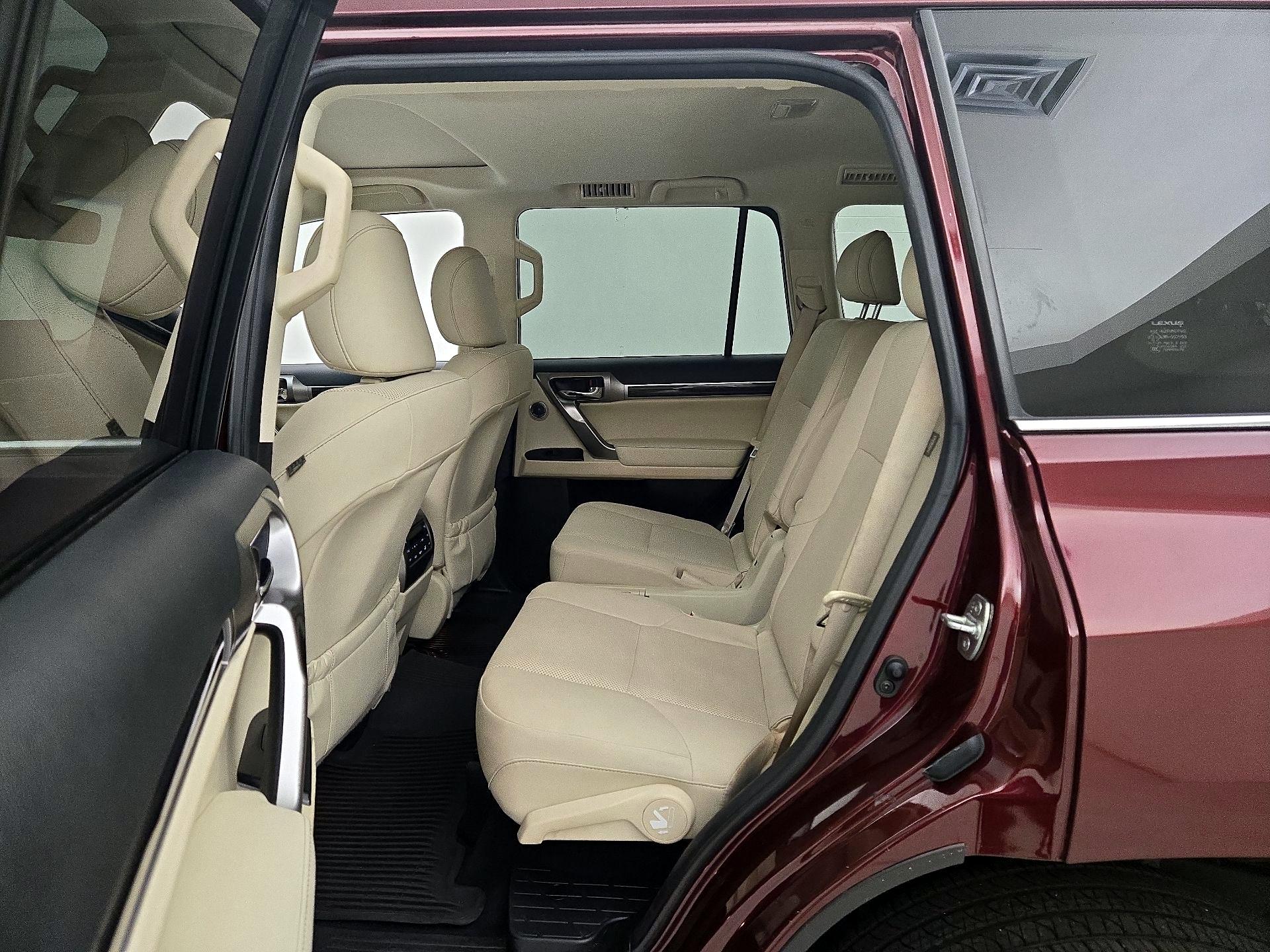 Thumbnail: 2022 Lexus GX - 18
