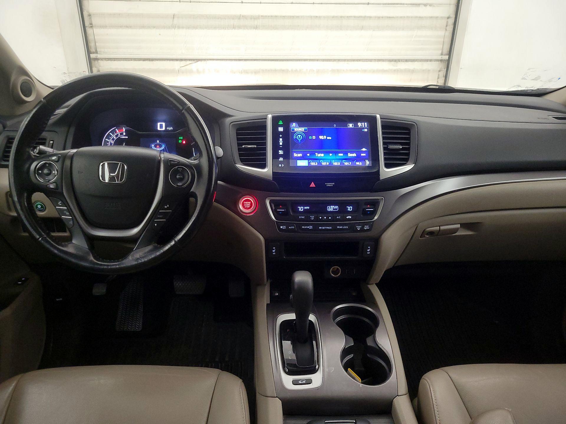 Thumbnail: 2016 Honda Pilot - 9