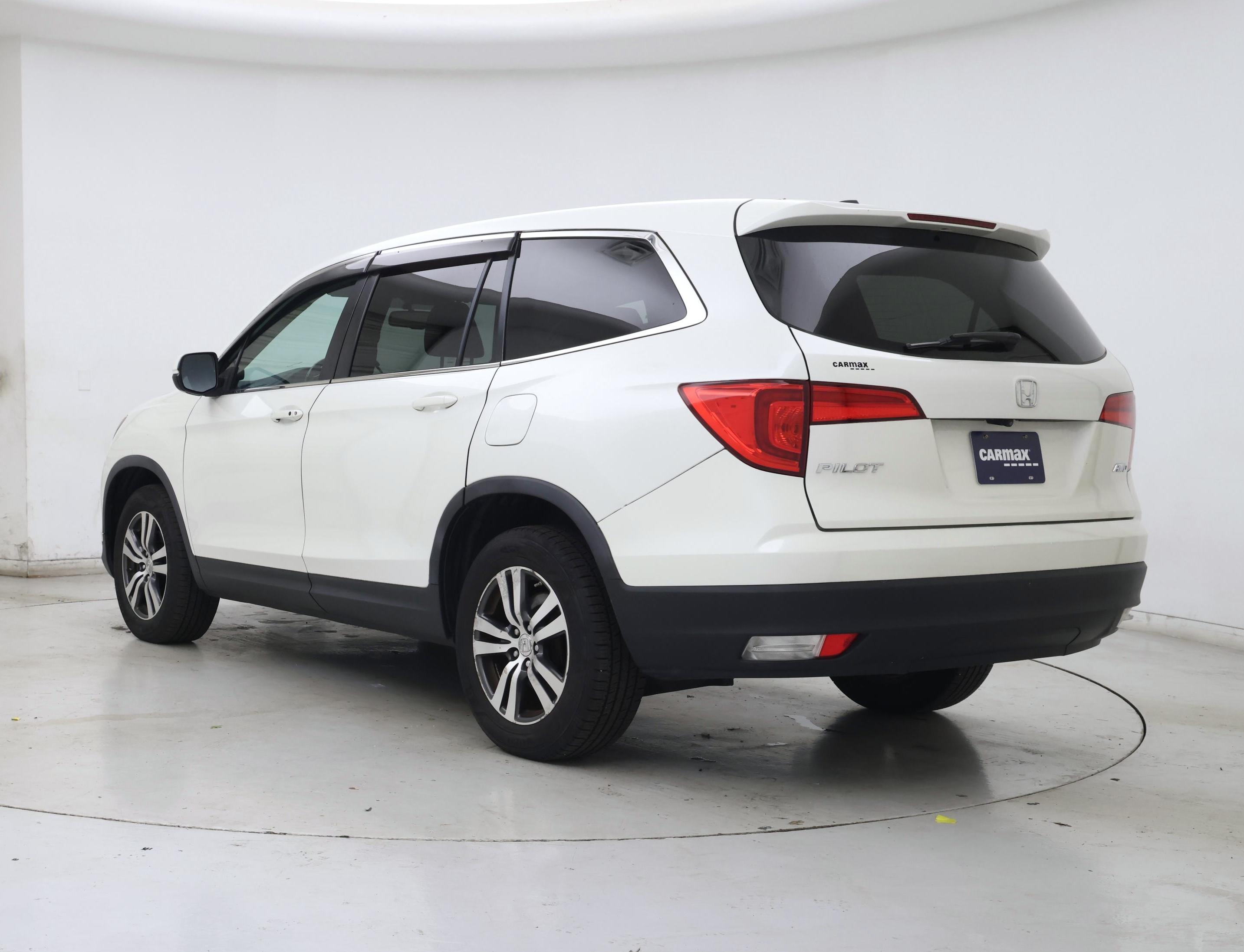 Thumbnail: 2016 Honda Pilot - 2