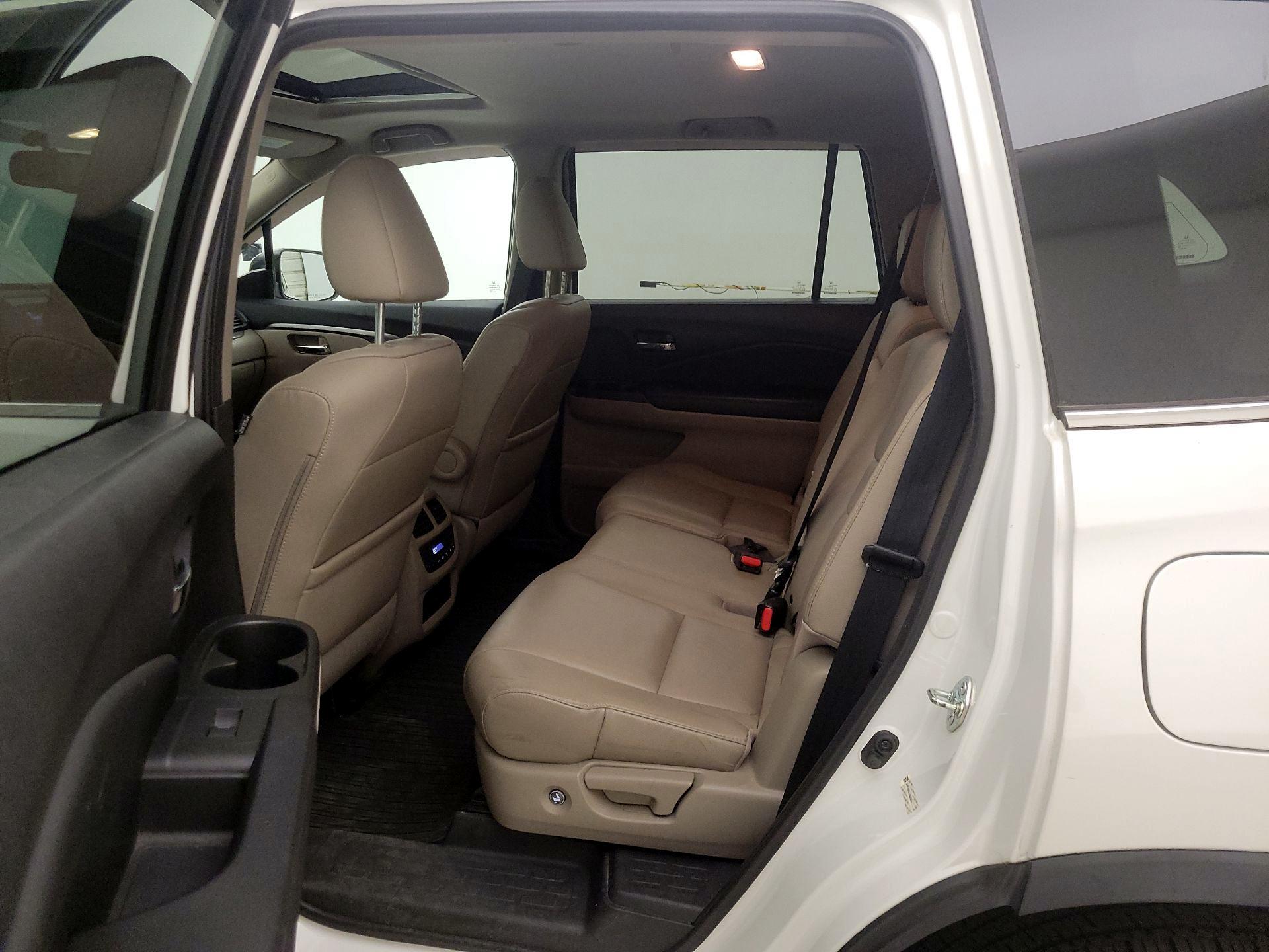 Thumbnail: 2016 Honda Pilot - 20