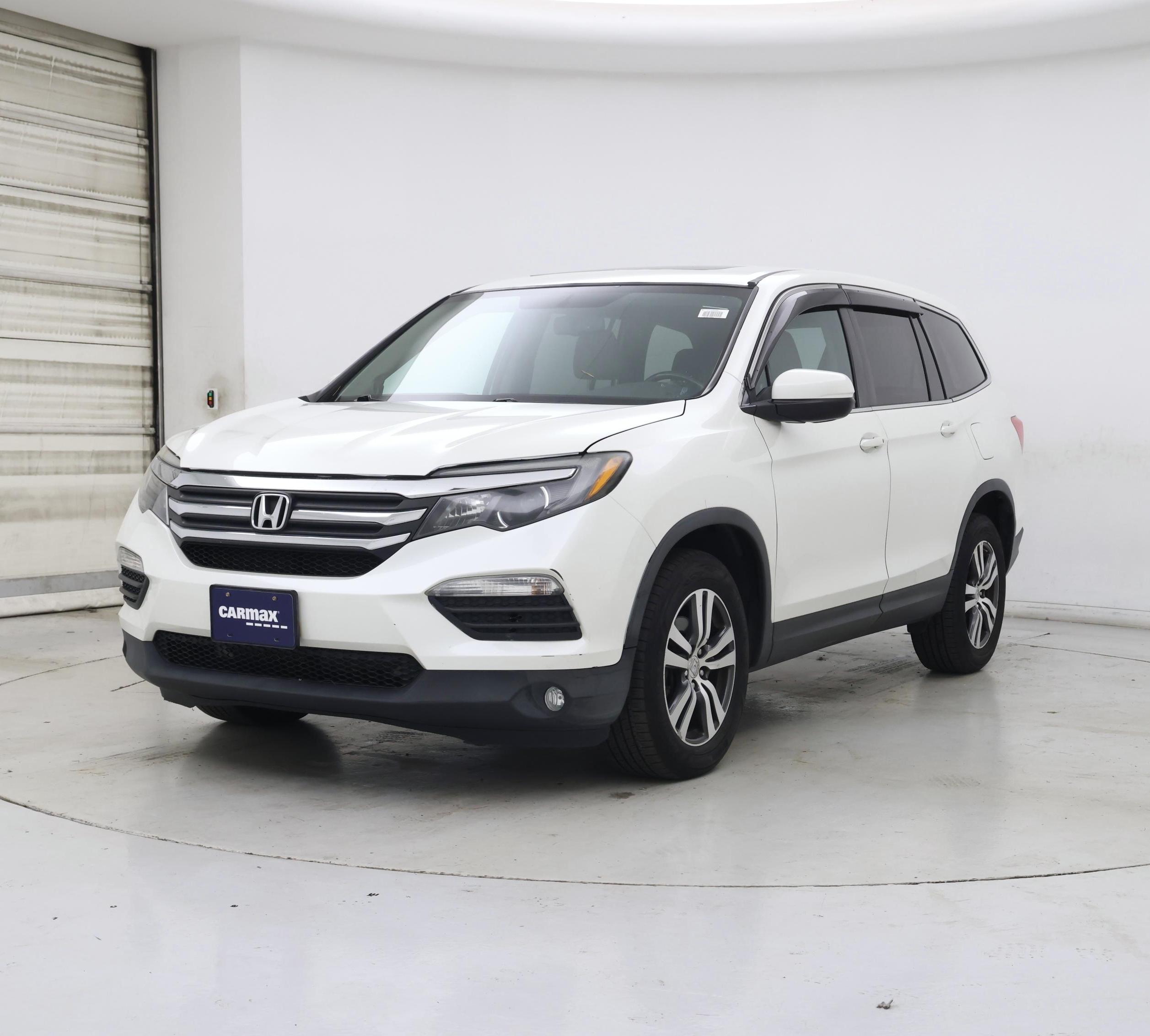 Thumbnail: 2016 Honda Pilot - 4