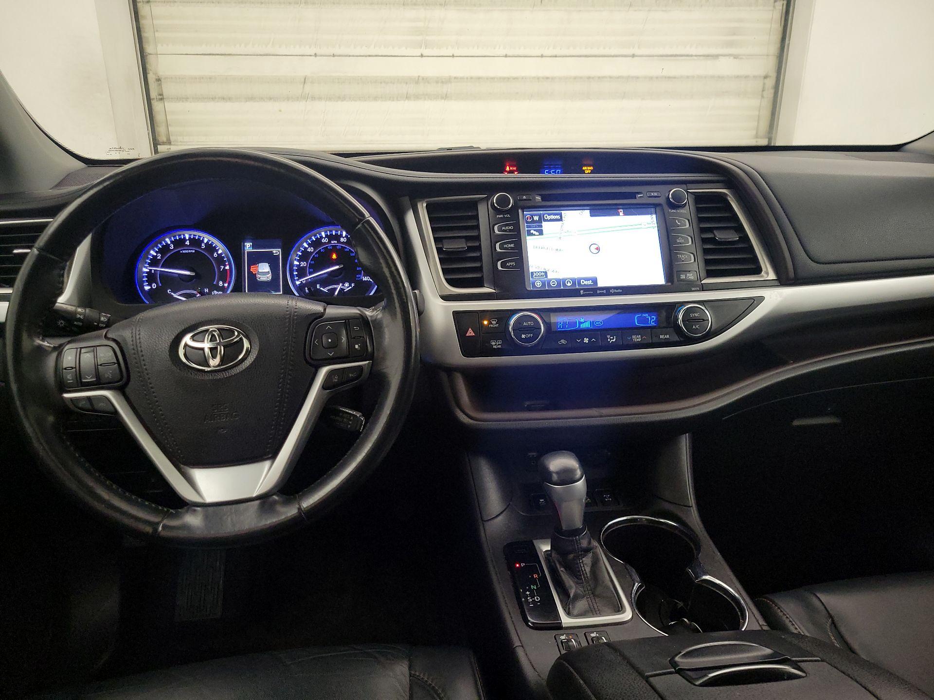 Thumbnail: 2018 Toyota Highlander - 9