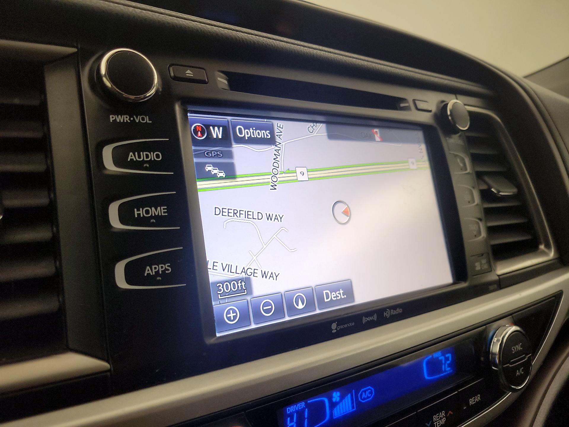 Thumbnail: 2018 Toyota Highlander - 14