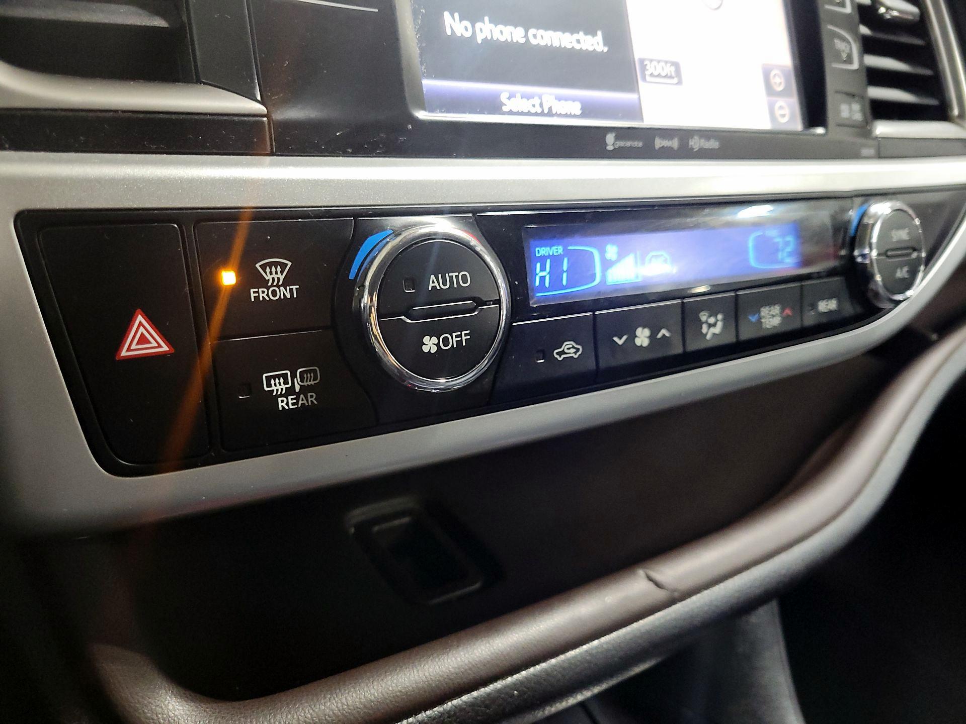 Thumbnail: 2018 Toyota Highlander - 17