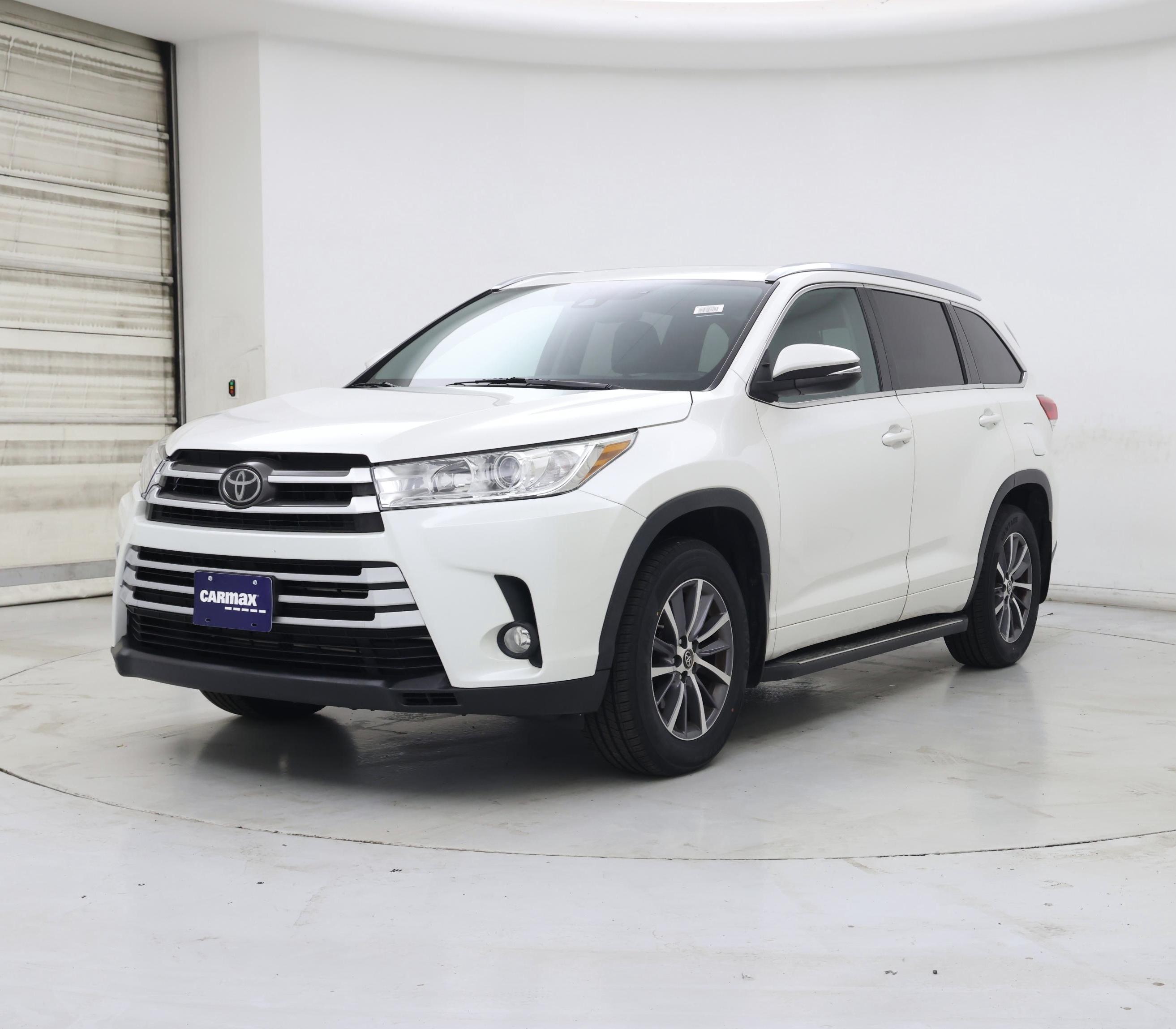 Thumbnail: 2018 Toyota Highlander - 4