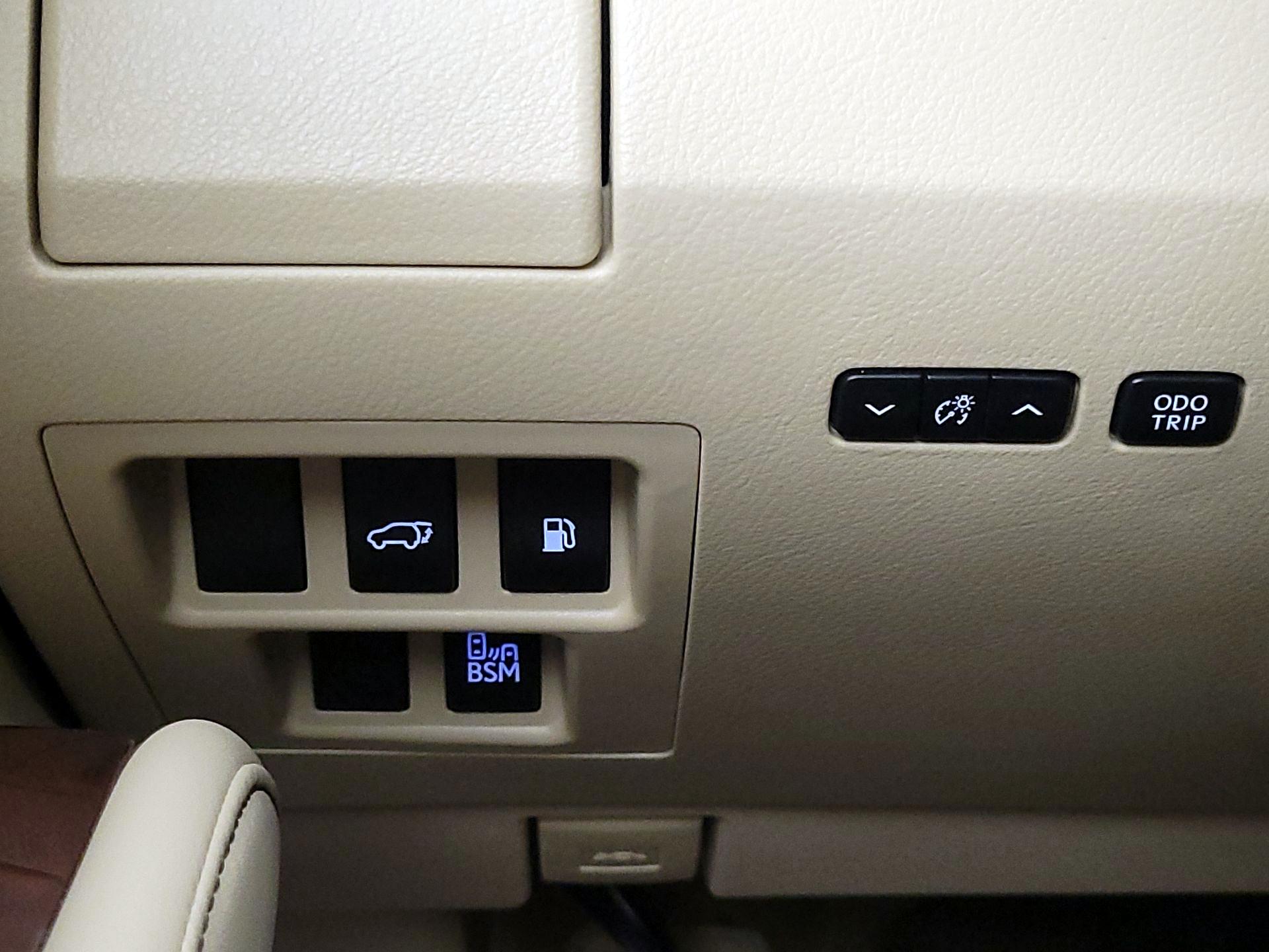 Thumbnail: 2015 Lexus RX - 13
