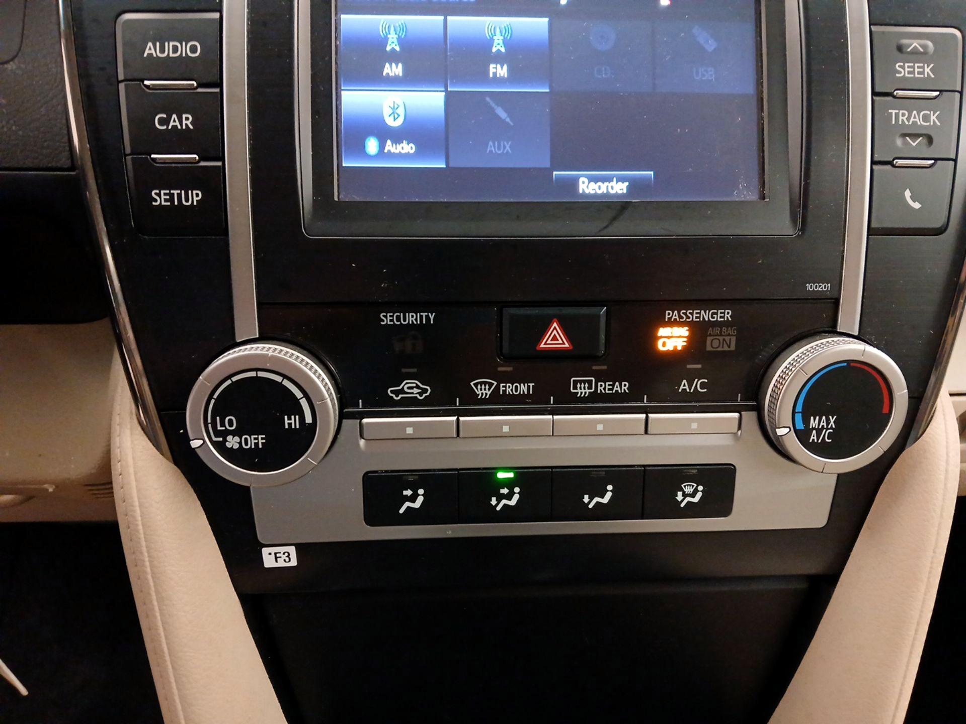 Thumbnail: 2014 Toyota Camry - 14