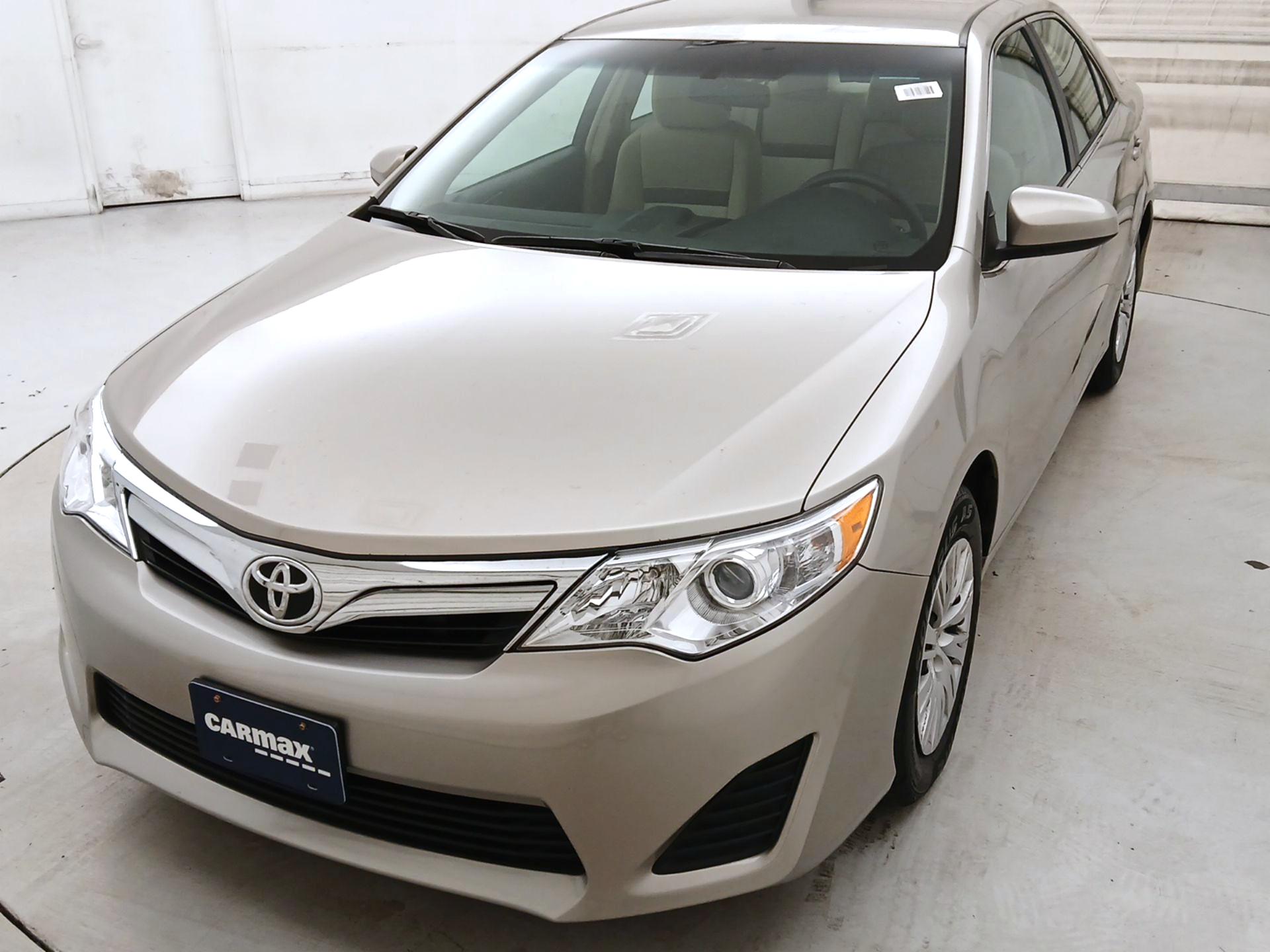 Thumbnail: 2014 Toyota Camry - 3