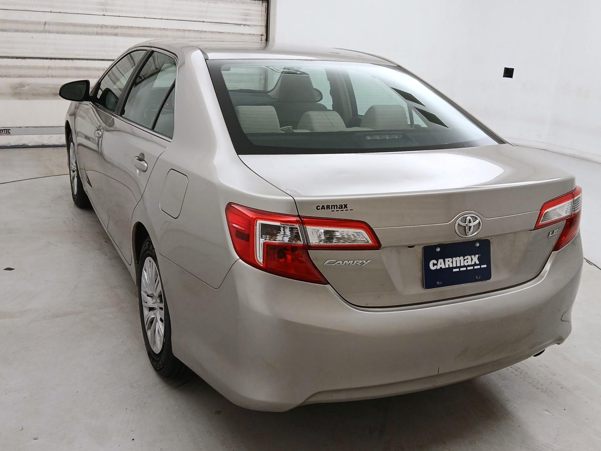 Thumbnail: 2014 Toyota Camry - 7