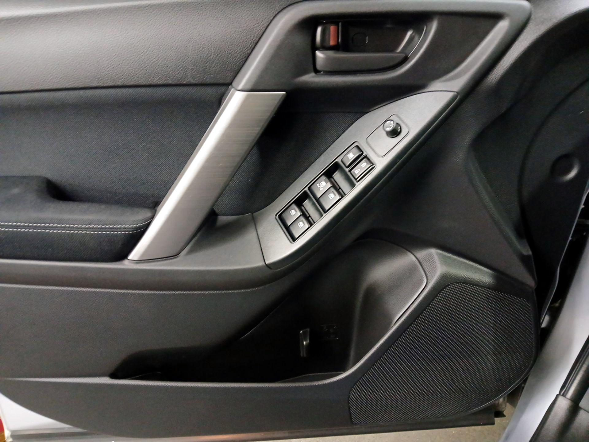 Thumbnail: 2014 Subaru Forester - 12