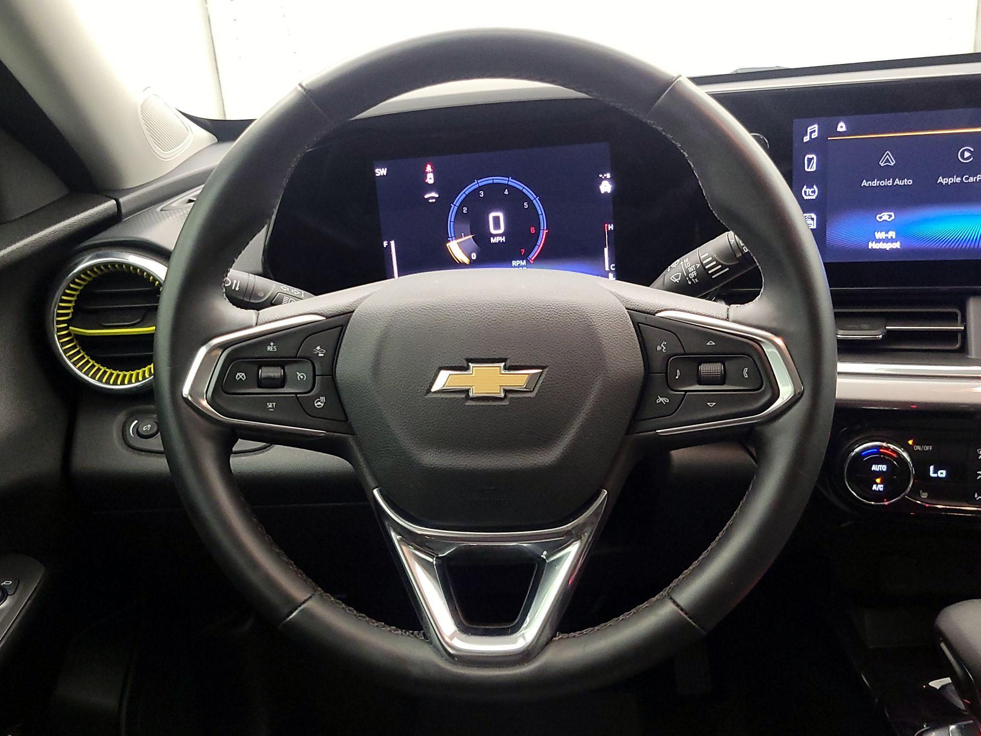 Thumbnail: 2024 Chevrolet Trax - 10