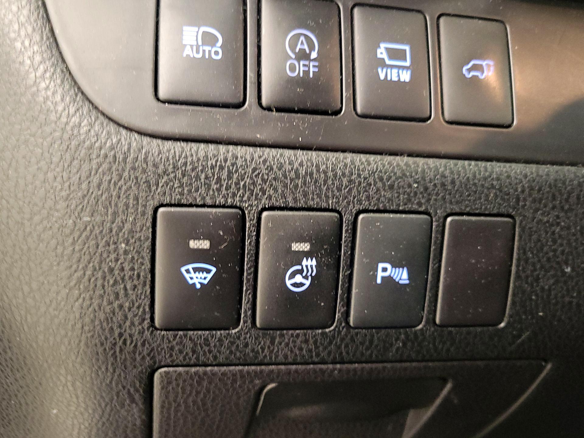 Thumbnail: 2017 Toyota Highlander - 13